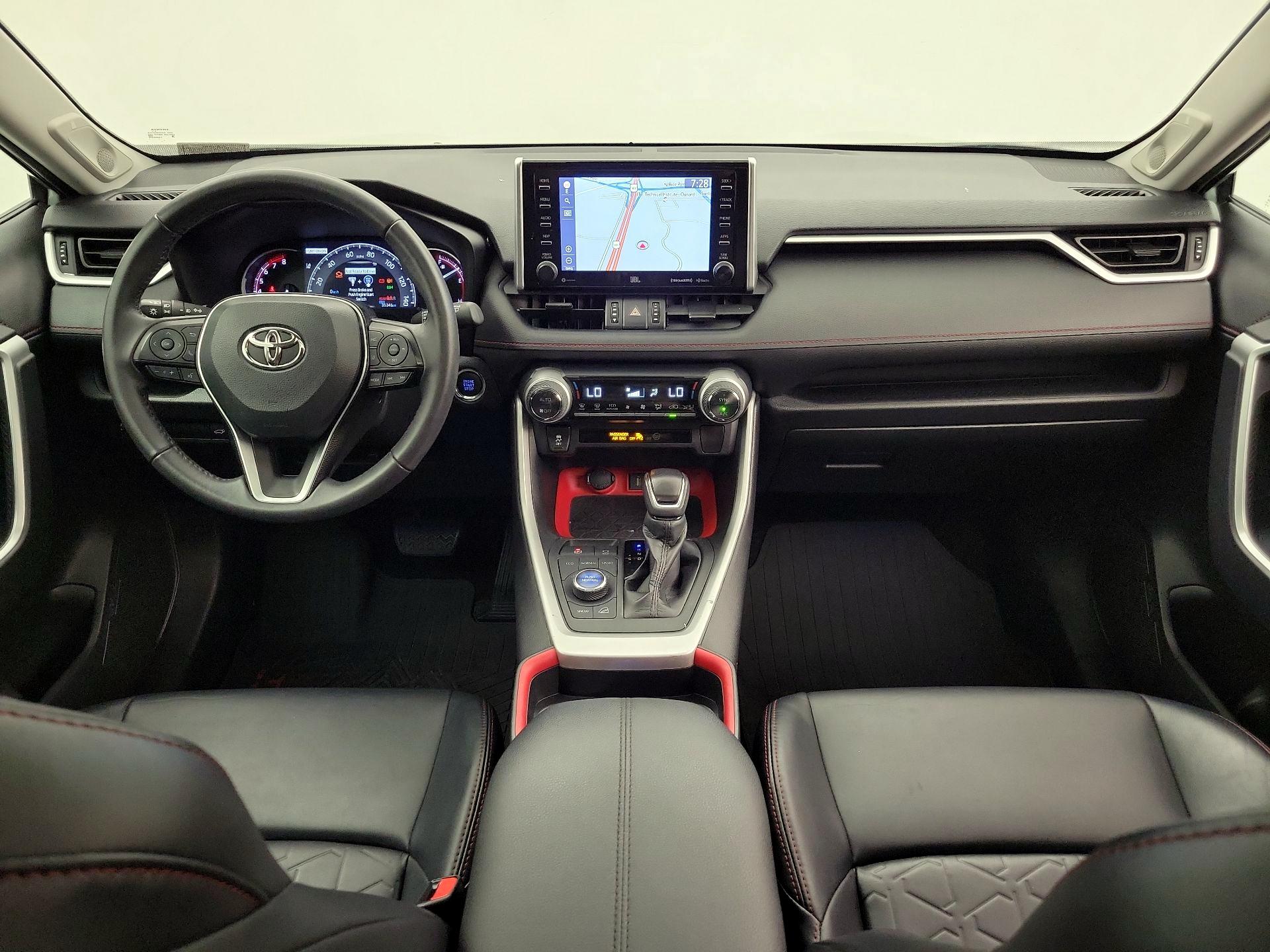 Thumbnail: 2020 Toyota RAV4 - 9