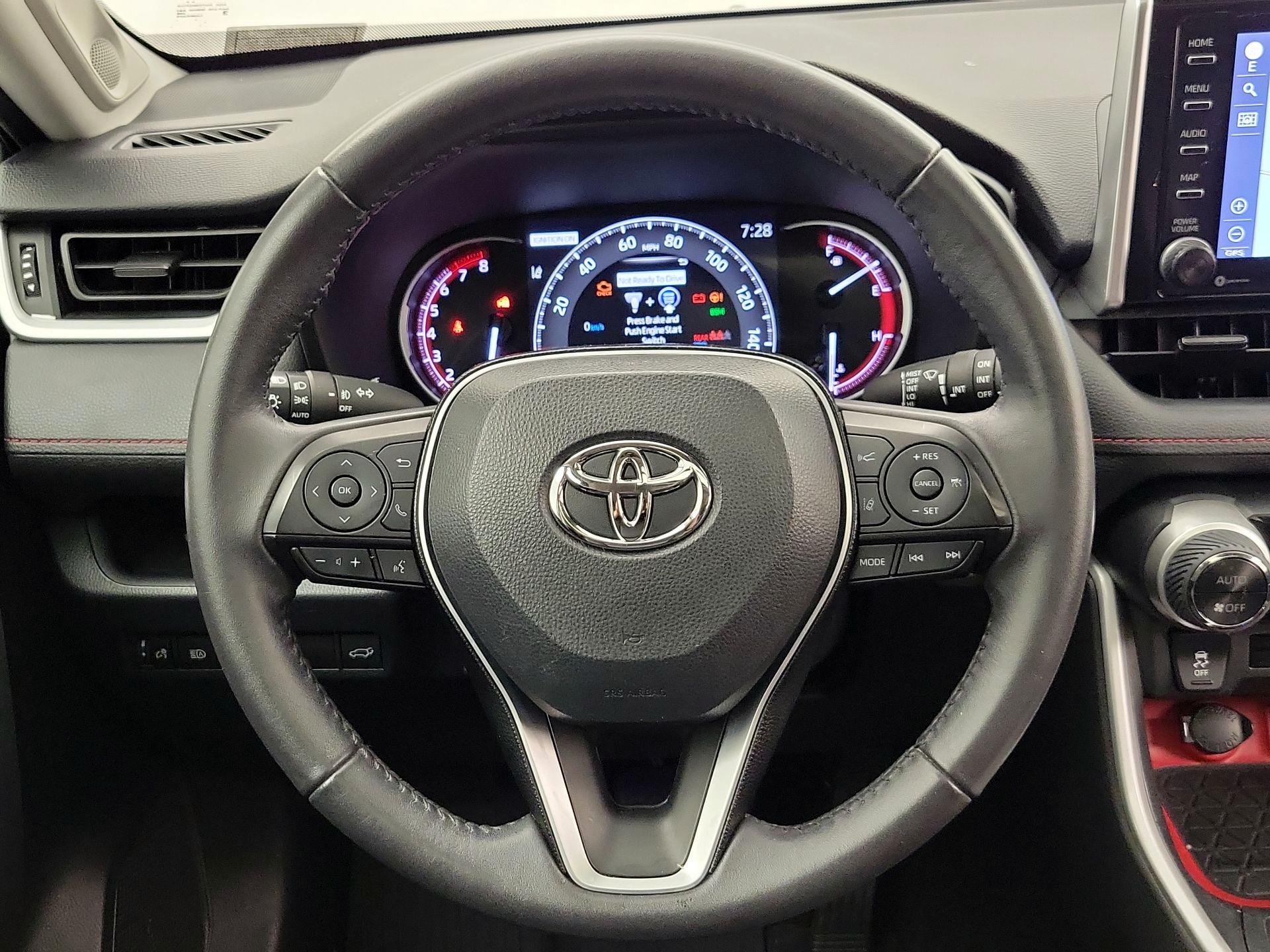 Thumbnail: 2020 Toyota RAV4 - 10