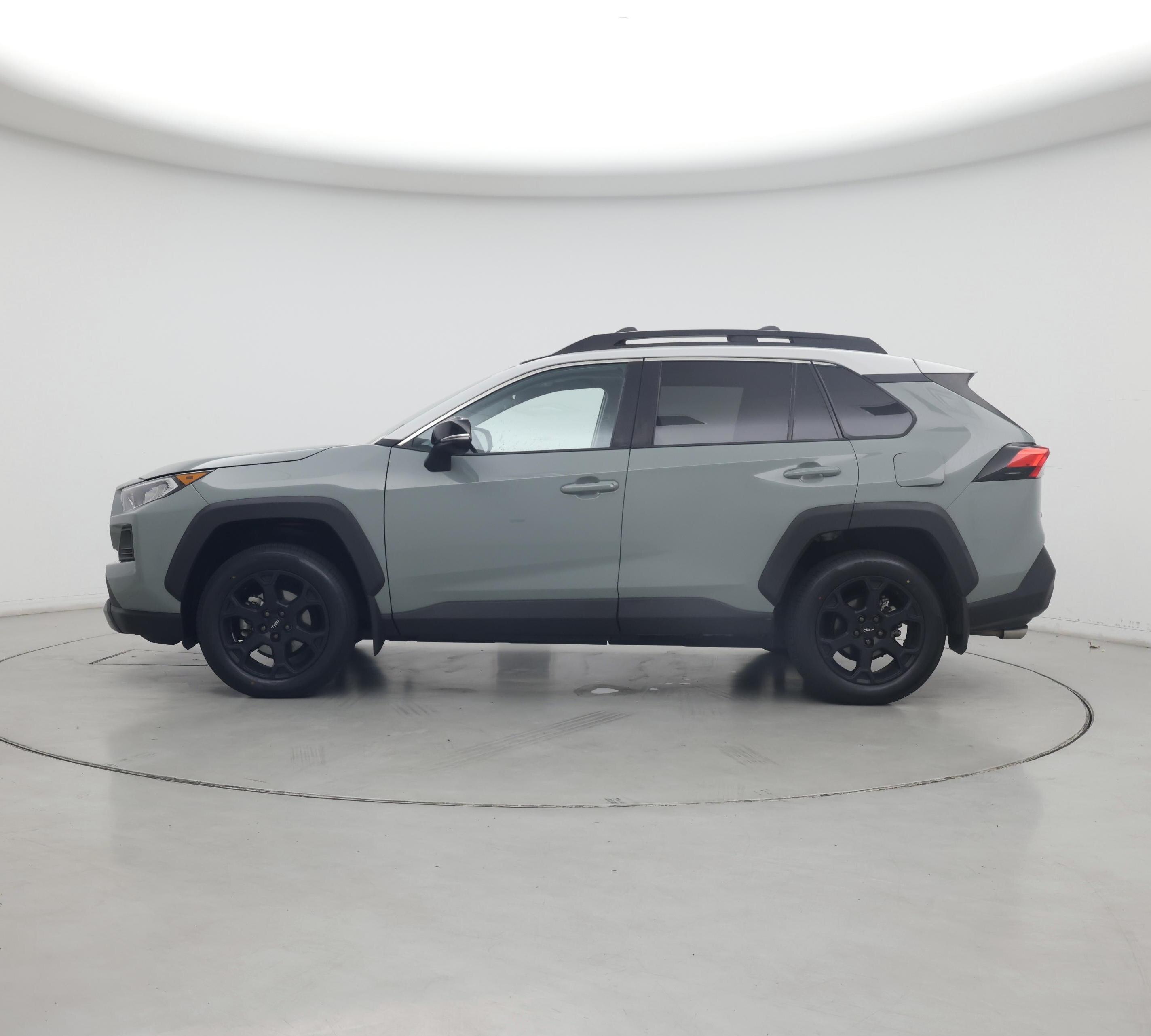 Thumbnail: 2020 Toyota RAV4 - 3