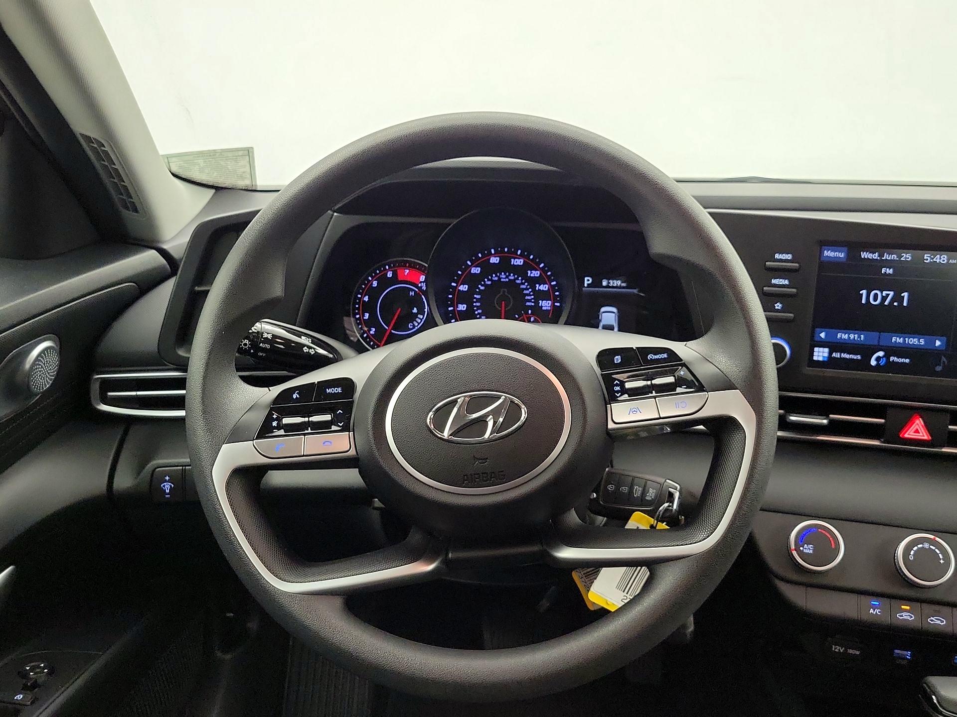 Thumbnail: 2023 Hyundai Elantra - 10