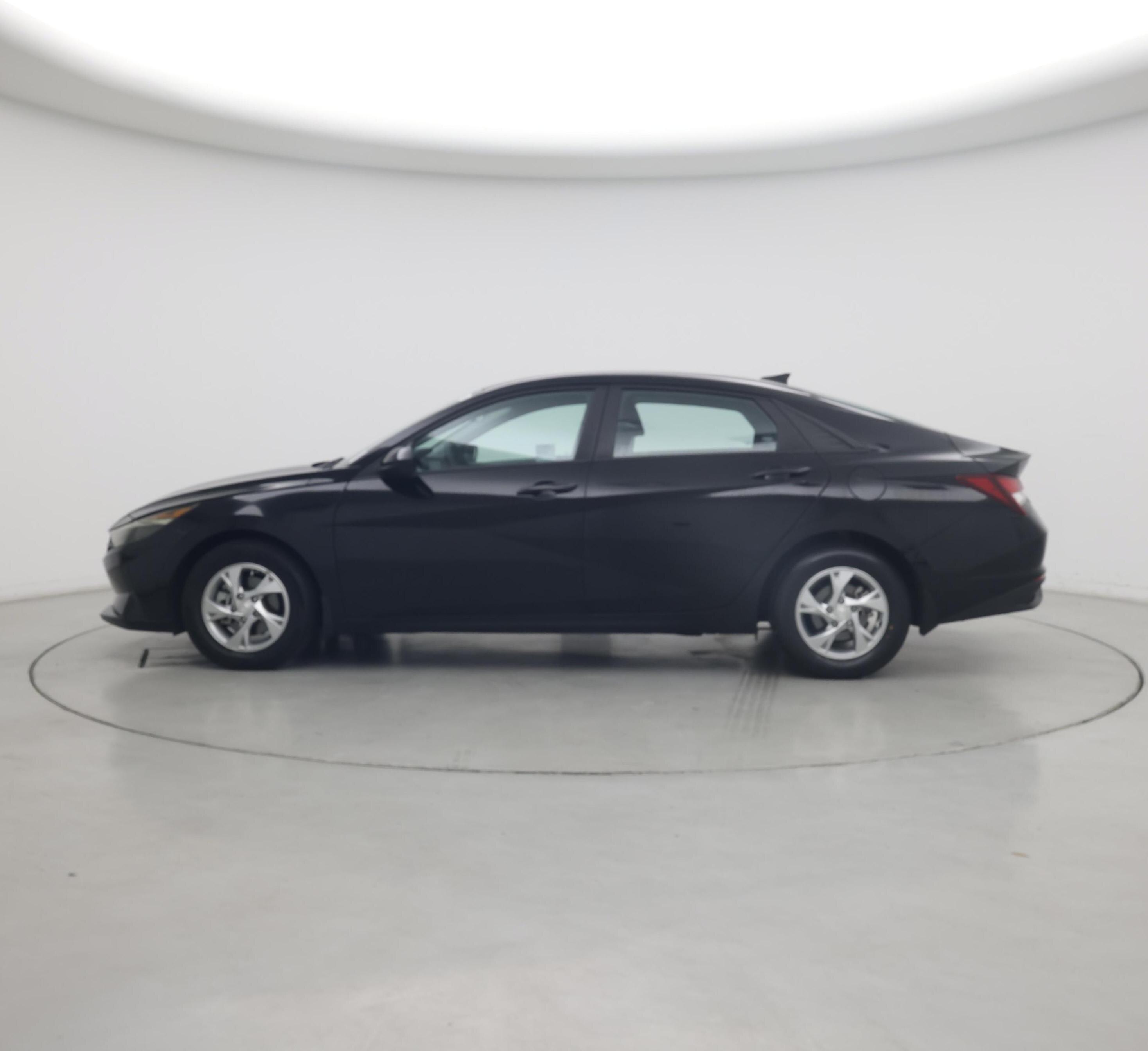 Thumbnail: 2023 Hyundai Elantra - 3