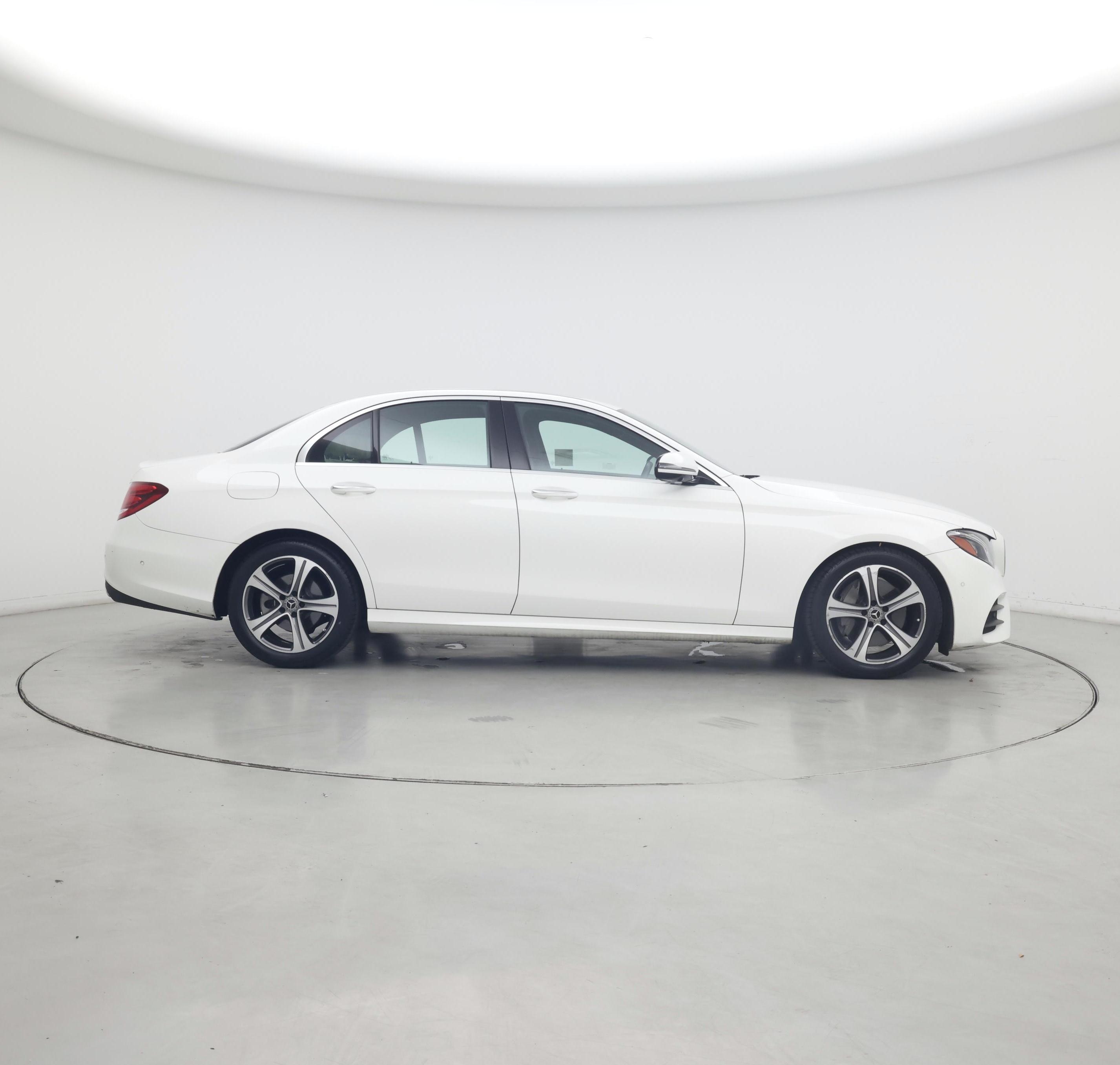 Thumbnail: 2020 Mercedes-Benz E-Class - 7
