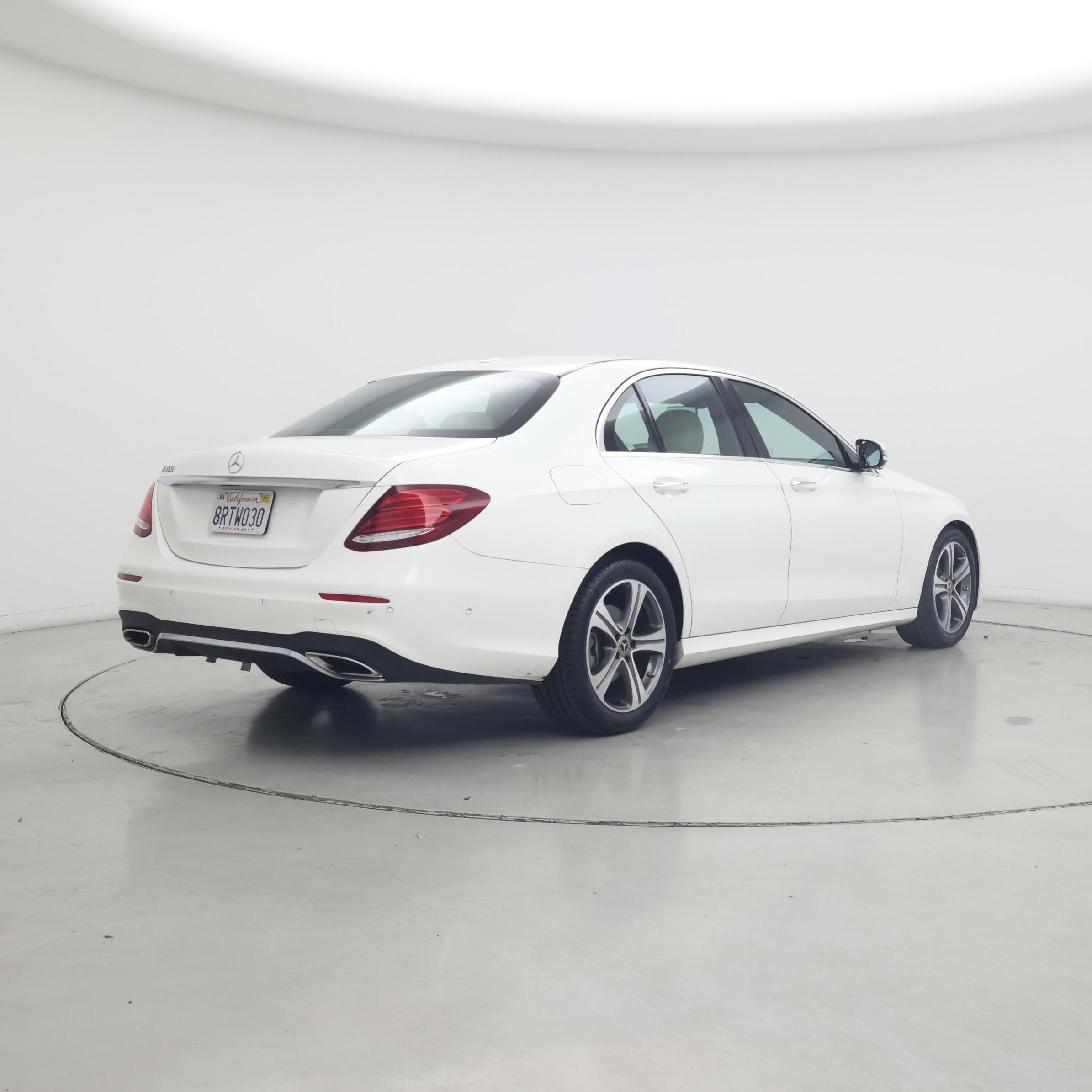 Thumbnail: 2020 Mercedes-Benz E-Class - 8