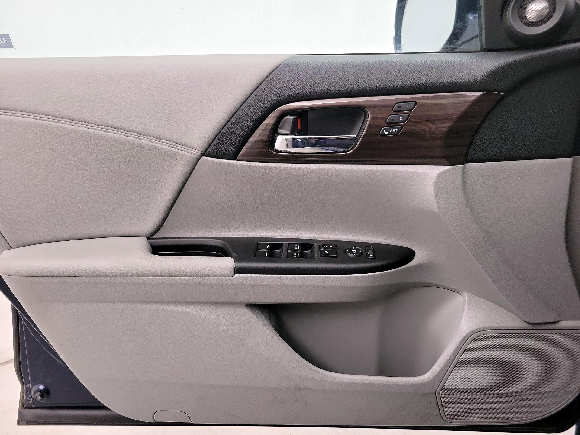Thumbnail: 2017 Honda Accord - 12