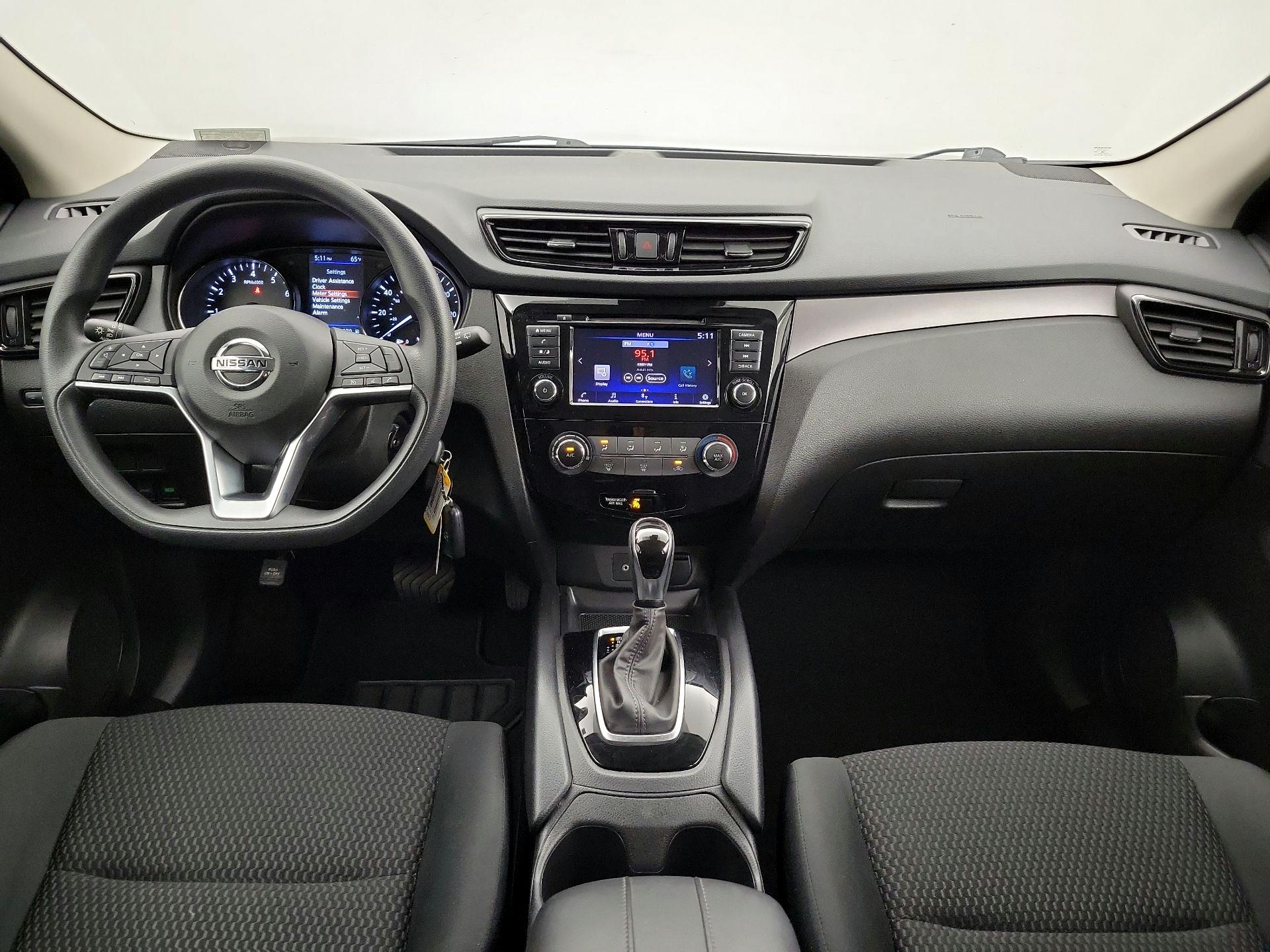 Thumbnail: 2022 Nissan Rogue Sport - 9