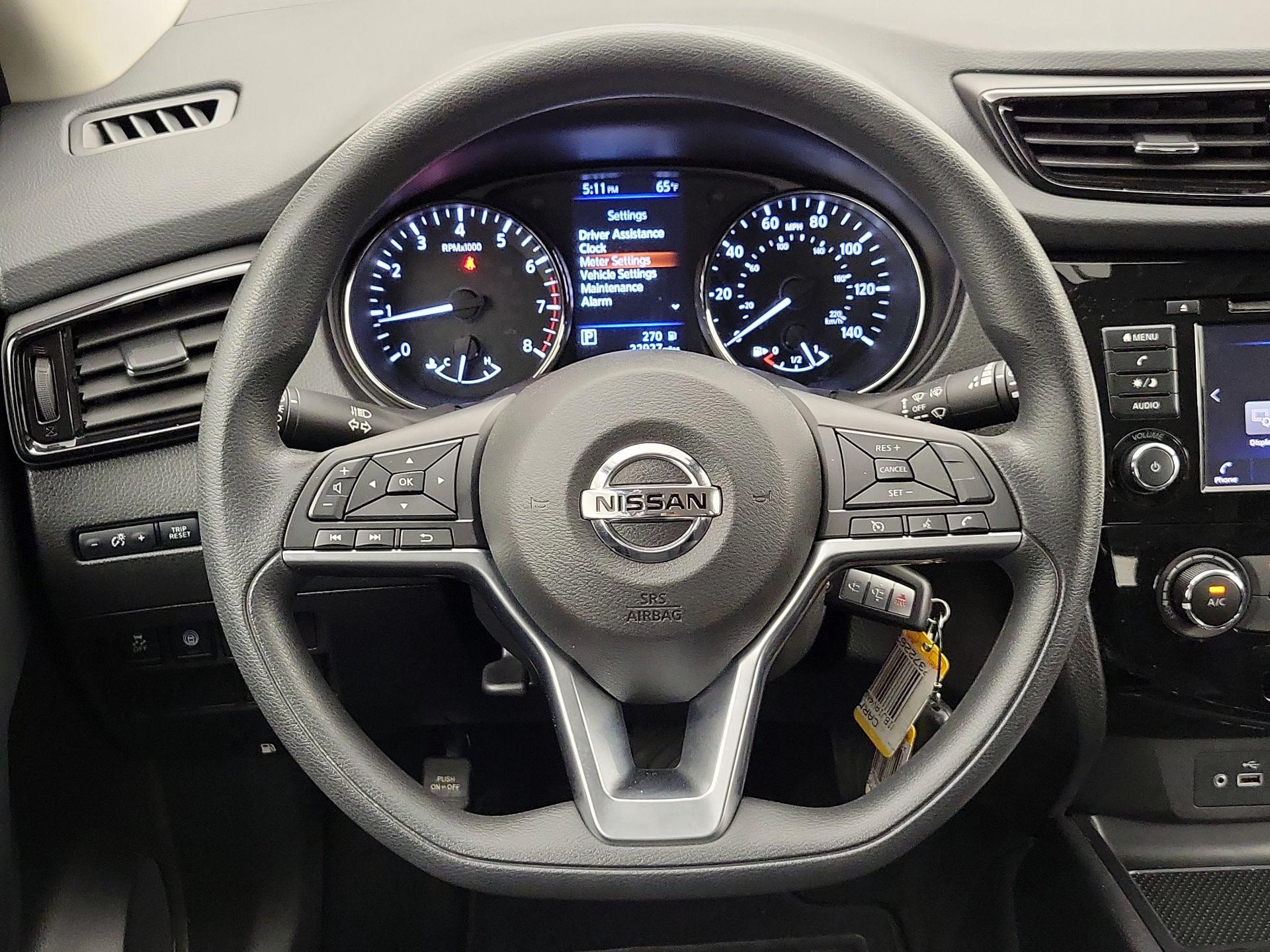 Thumbnail: 2022 Nissan Rogue Sport - 10