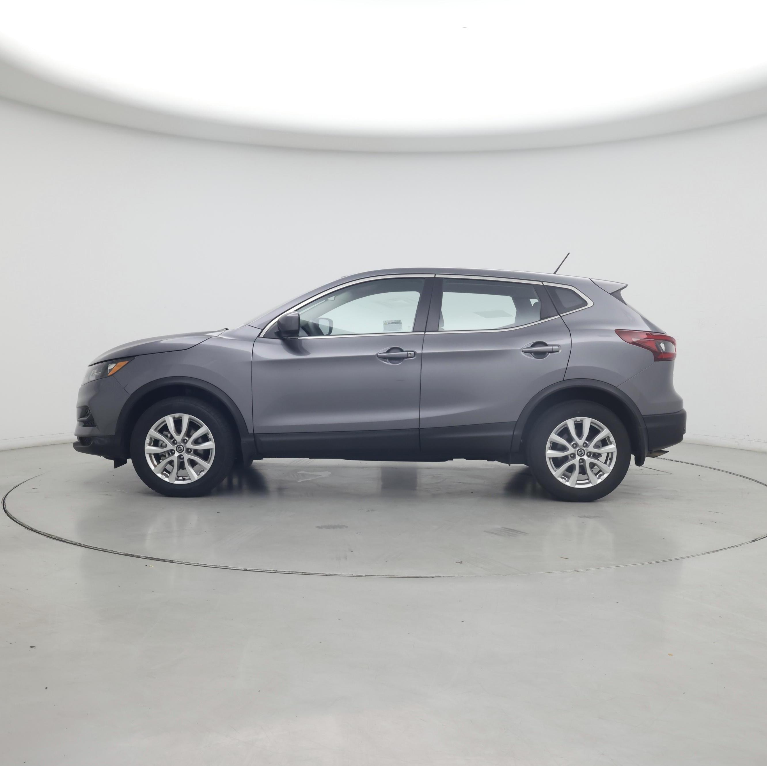 Thumbnail: 2022 Nissan Rogue Sport - 3