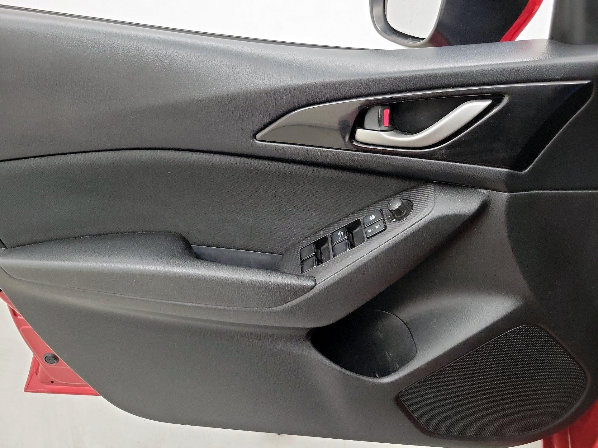 Thumbnail: 2016 Mazda Mazda3 - 12