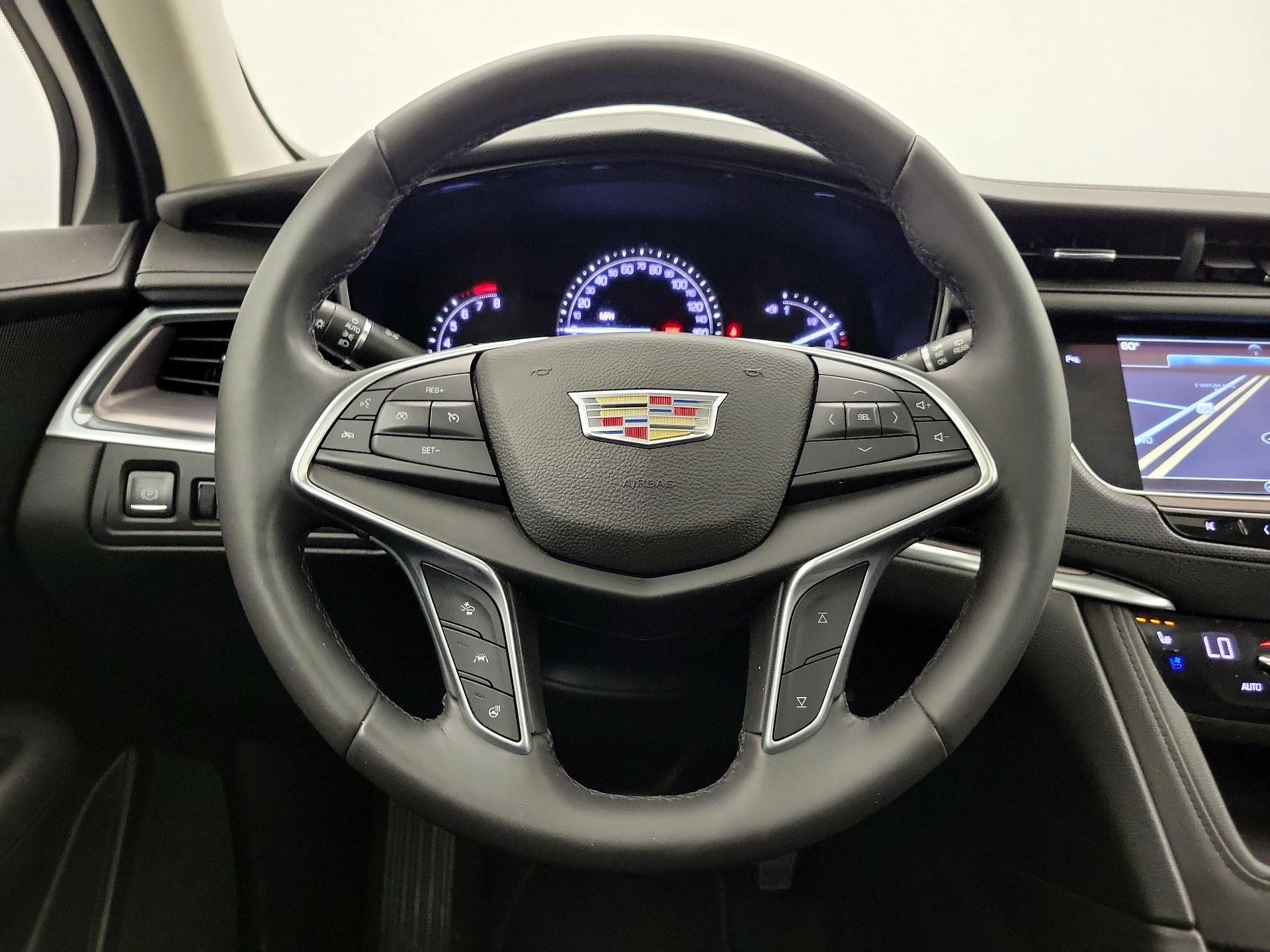 Thumbnail: 2017 Cadillac XT5 - 10