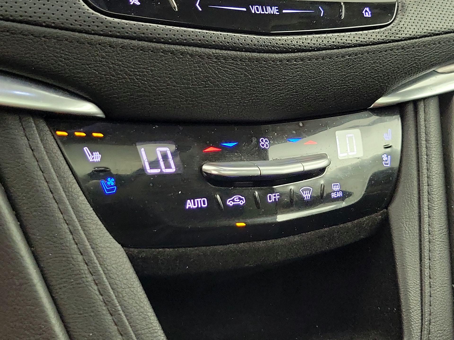 Thumbnail: 2017 Cadillac XT5 - 17