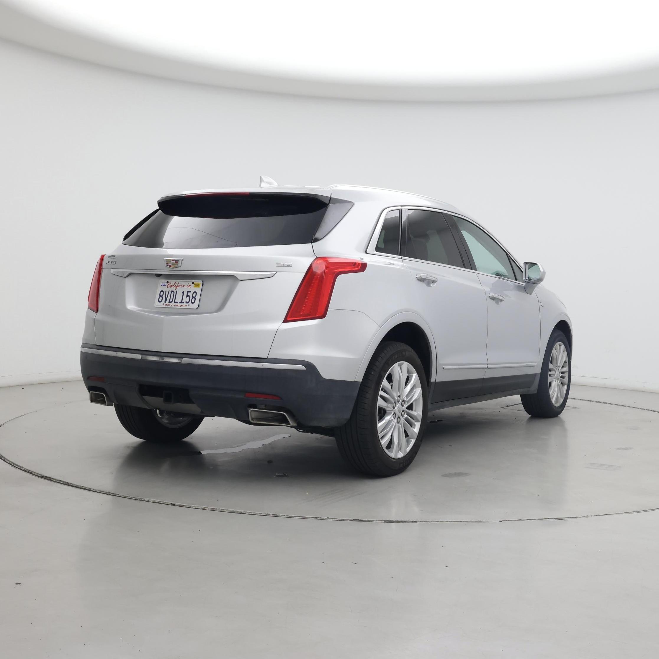 Thumbnail: 2017 Cadillac XT5 - 8