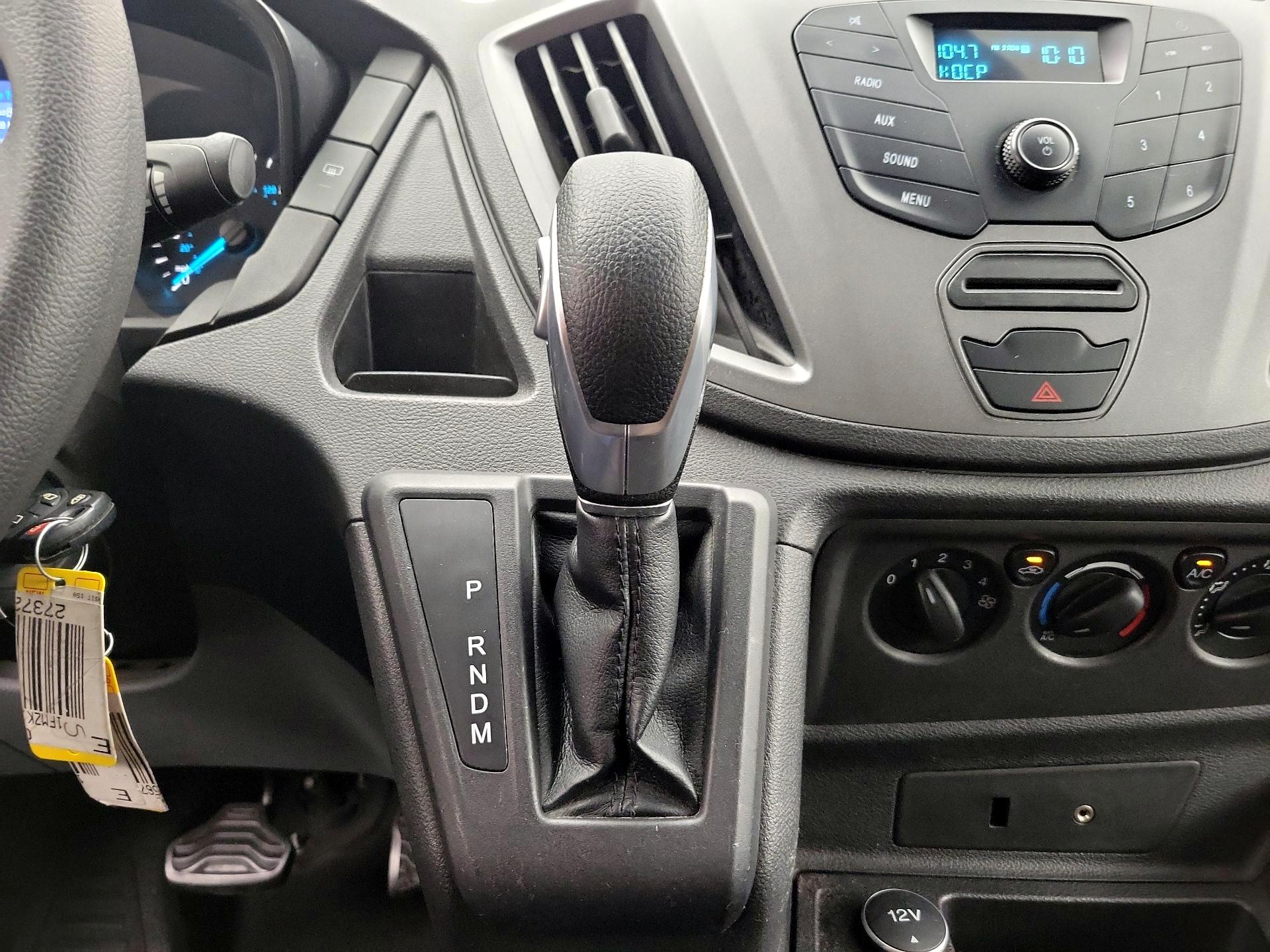 Thumbnail: 2016 Ford Transit Series - 17