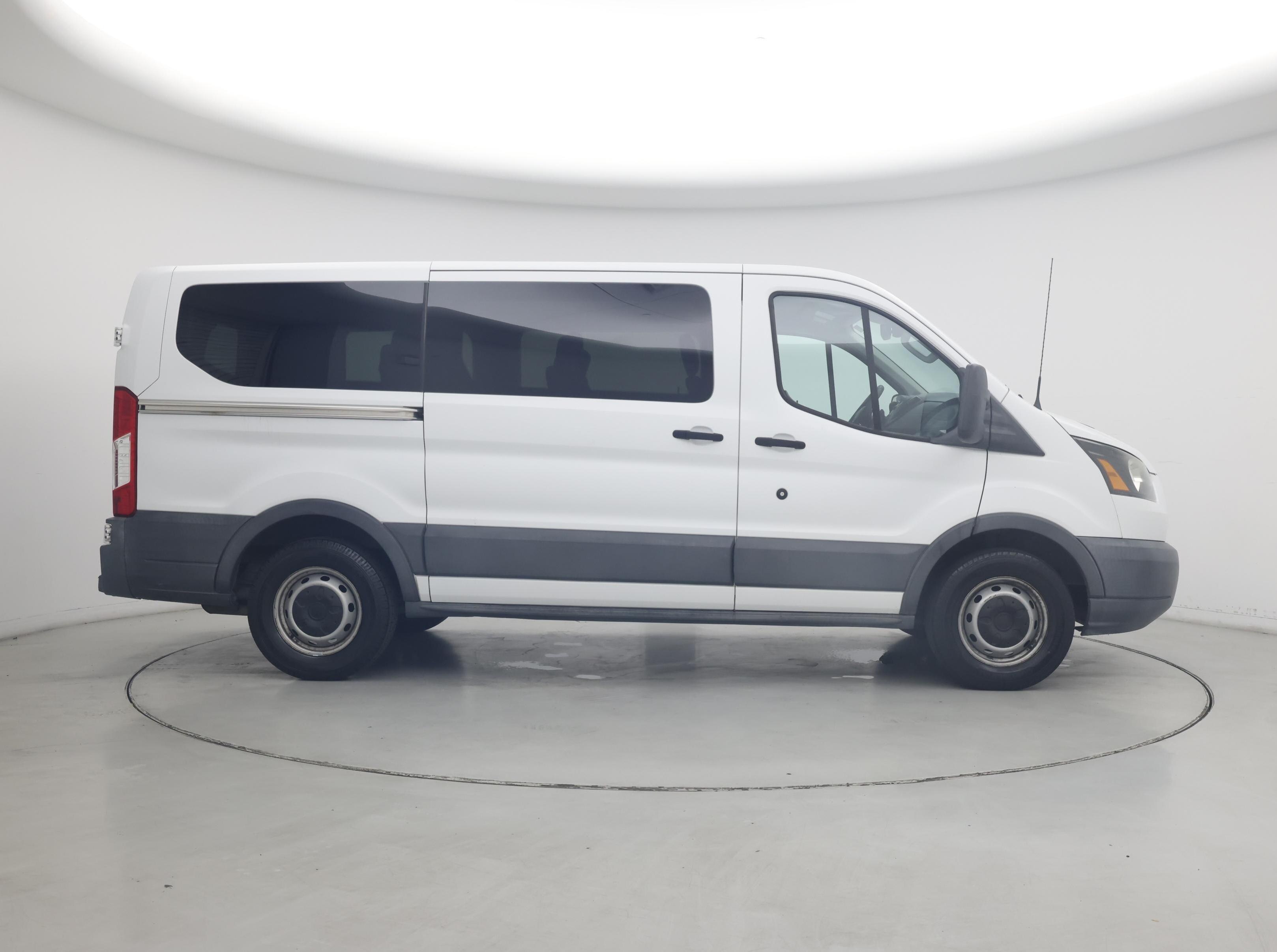 Thumbnail: 2016 Ford Transit Series - 7