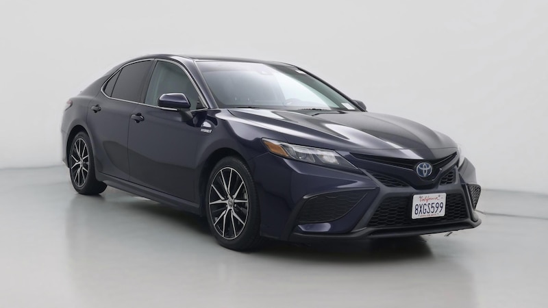 2021 Toyota Camry SE Hero Image