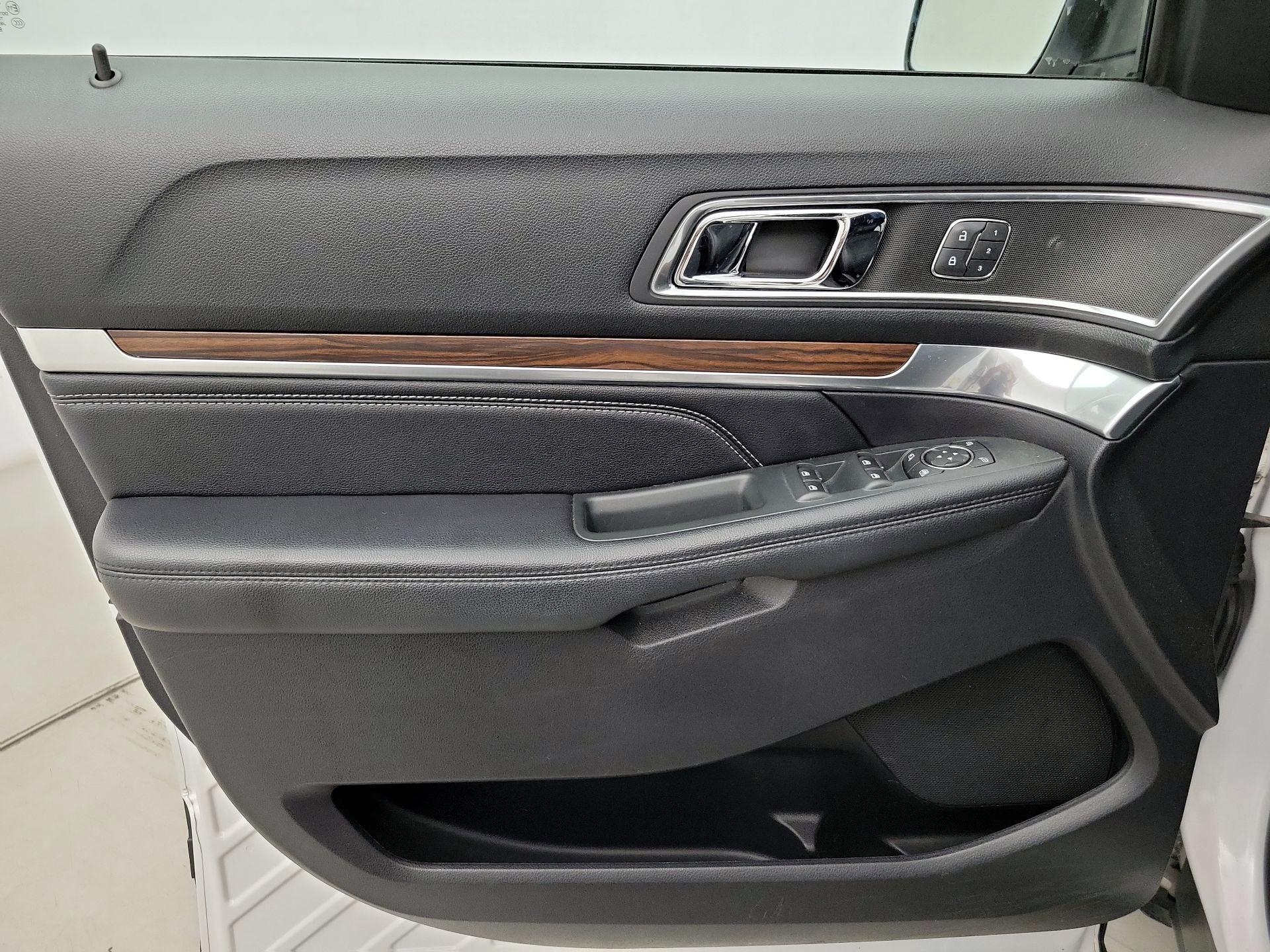 Thumbnail: 2018 Ford Explorer - 12
