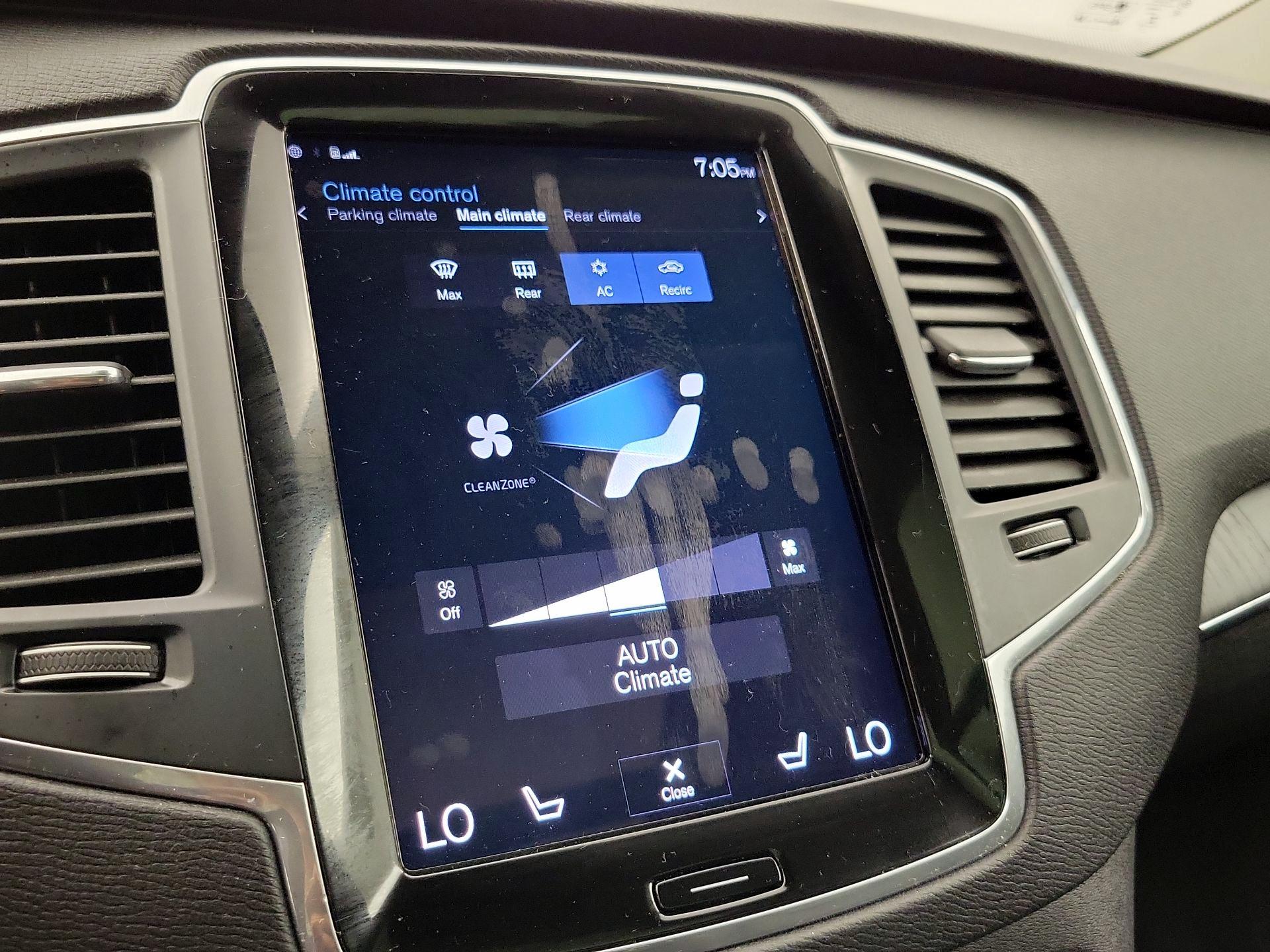 Thumbnail: 2020 Volvo XC90 - 17
