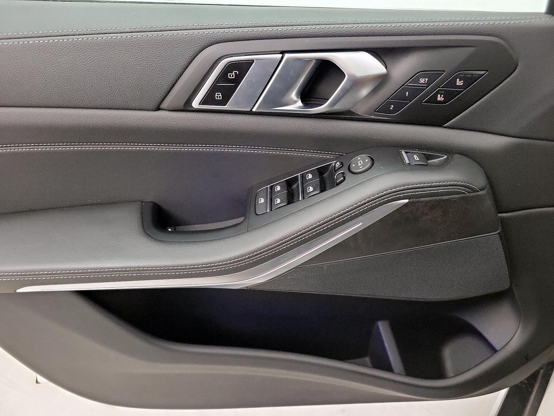 Thumbnail: 2022 BMW X5 - 12