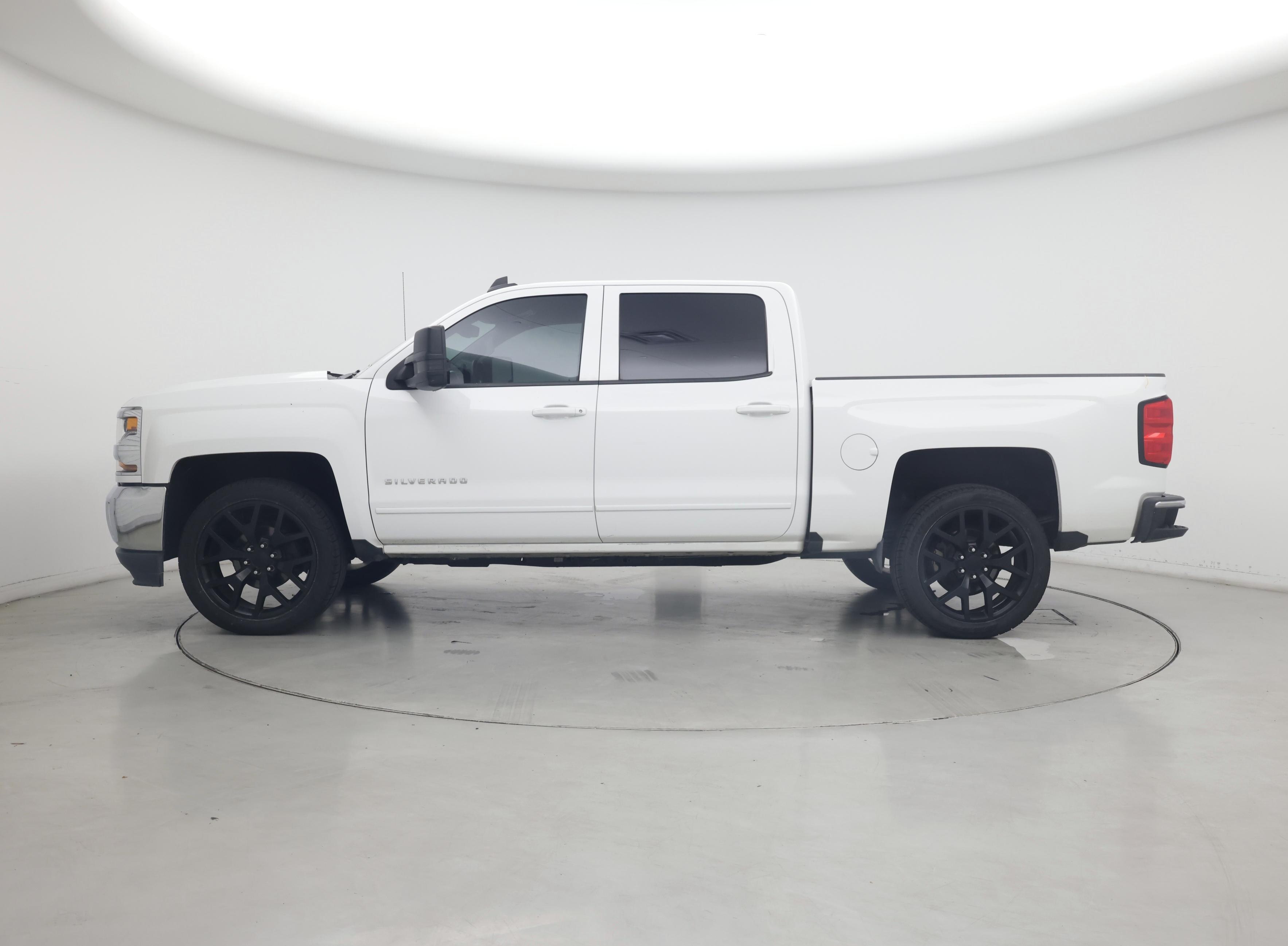 Thumbnail: 2017 Chevrolet Silverado 1500 - 3