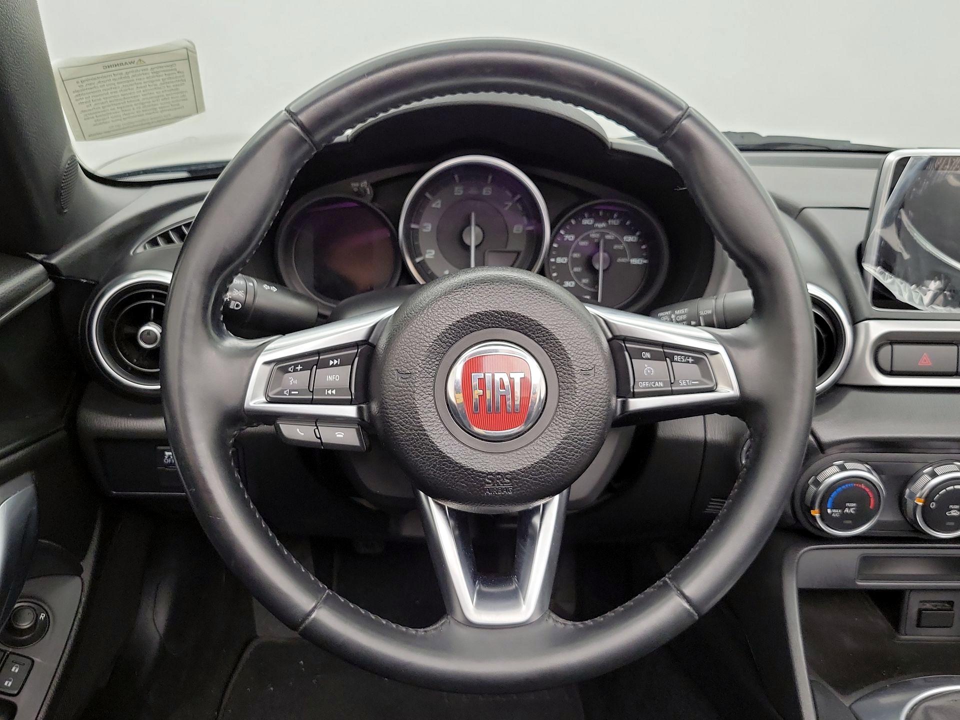 Thumbnail: 2017 Fiat 124 Spider - 10