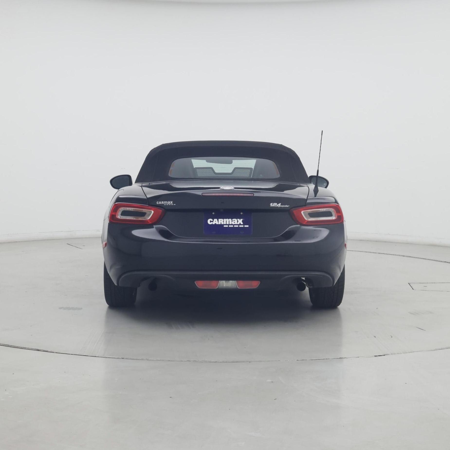 Thumbnail: 2017 Fiat 124 Spider - 6