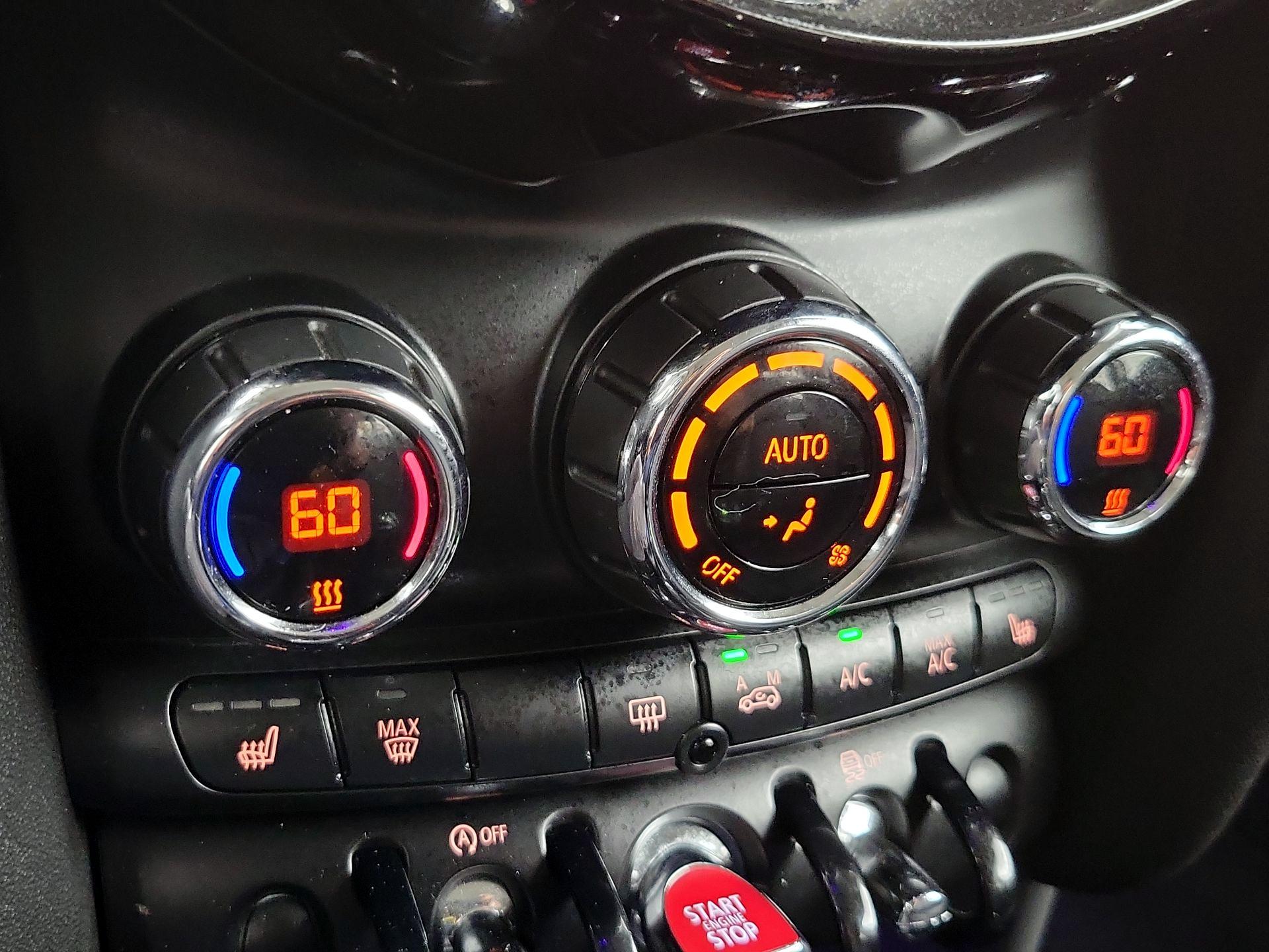 Thumbnail: 2016 MINI Cooper Hardtop - 15