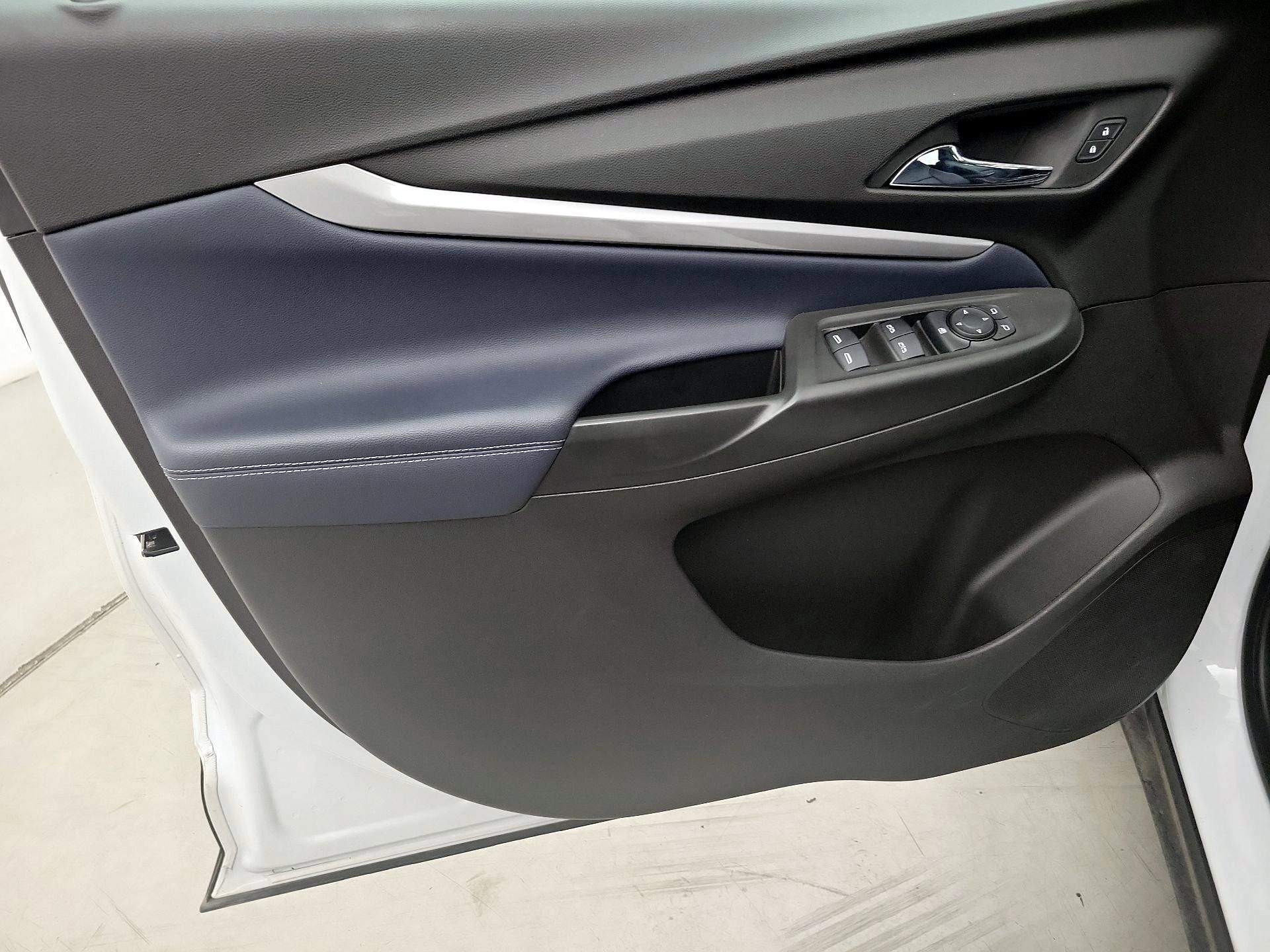 Thumbnail: 2022 Chevrolet Bolt EUV - 12