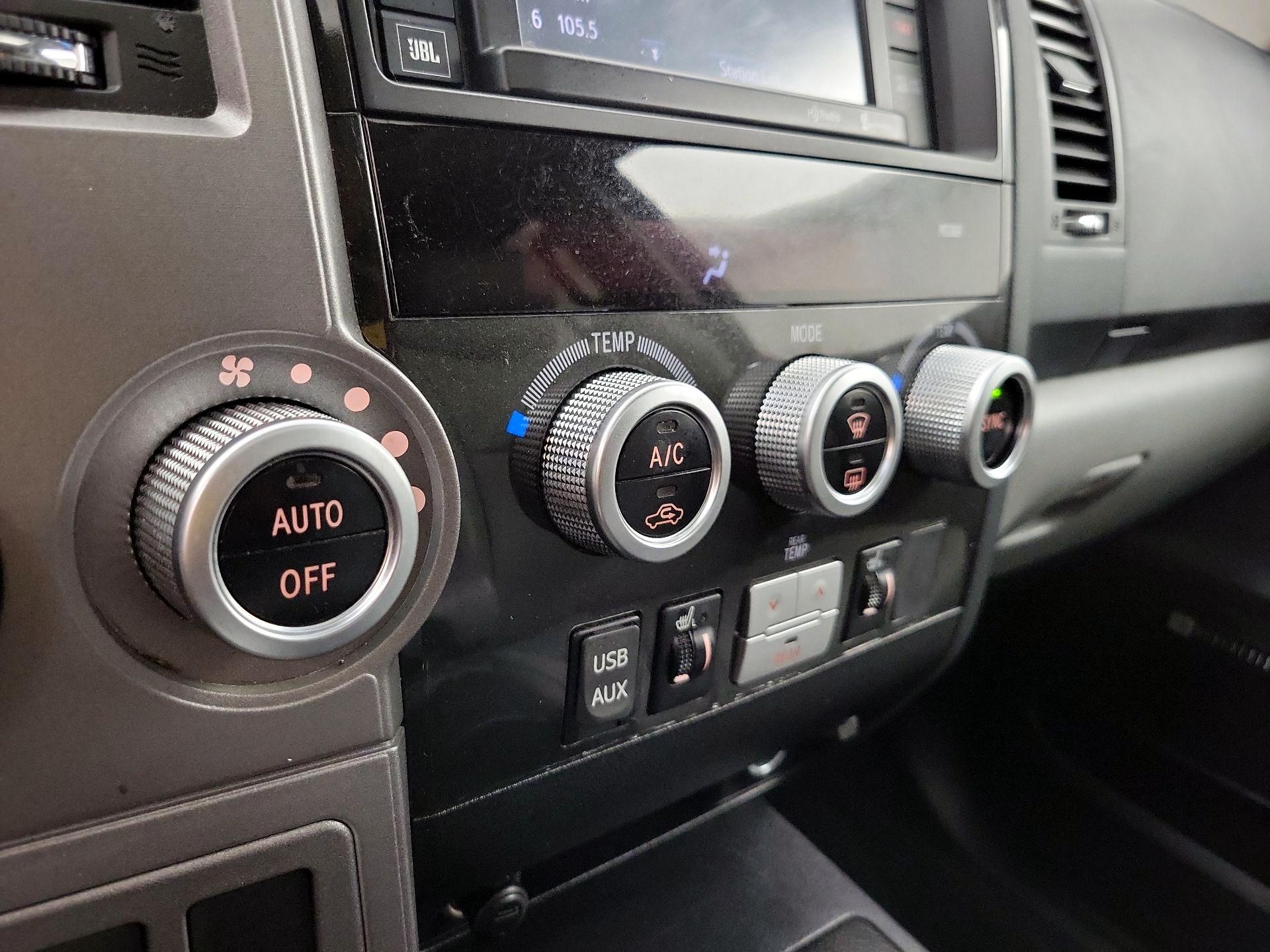 Thumbnail: 2014 Toyota Sequoia - 16