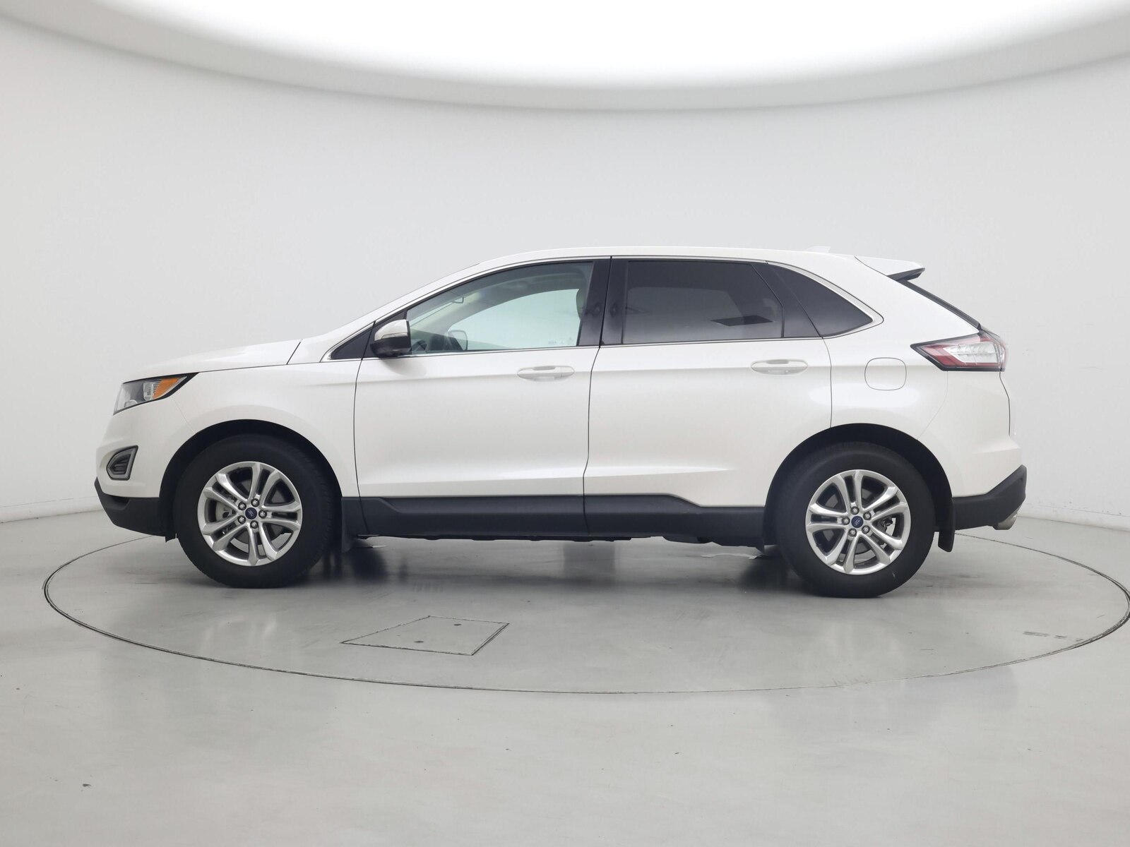 Image of 2016 Ford Edge SEL