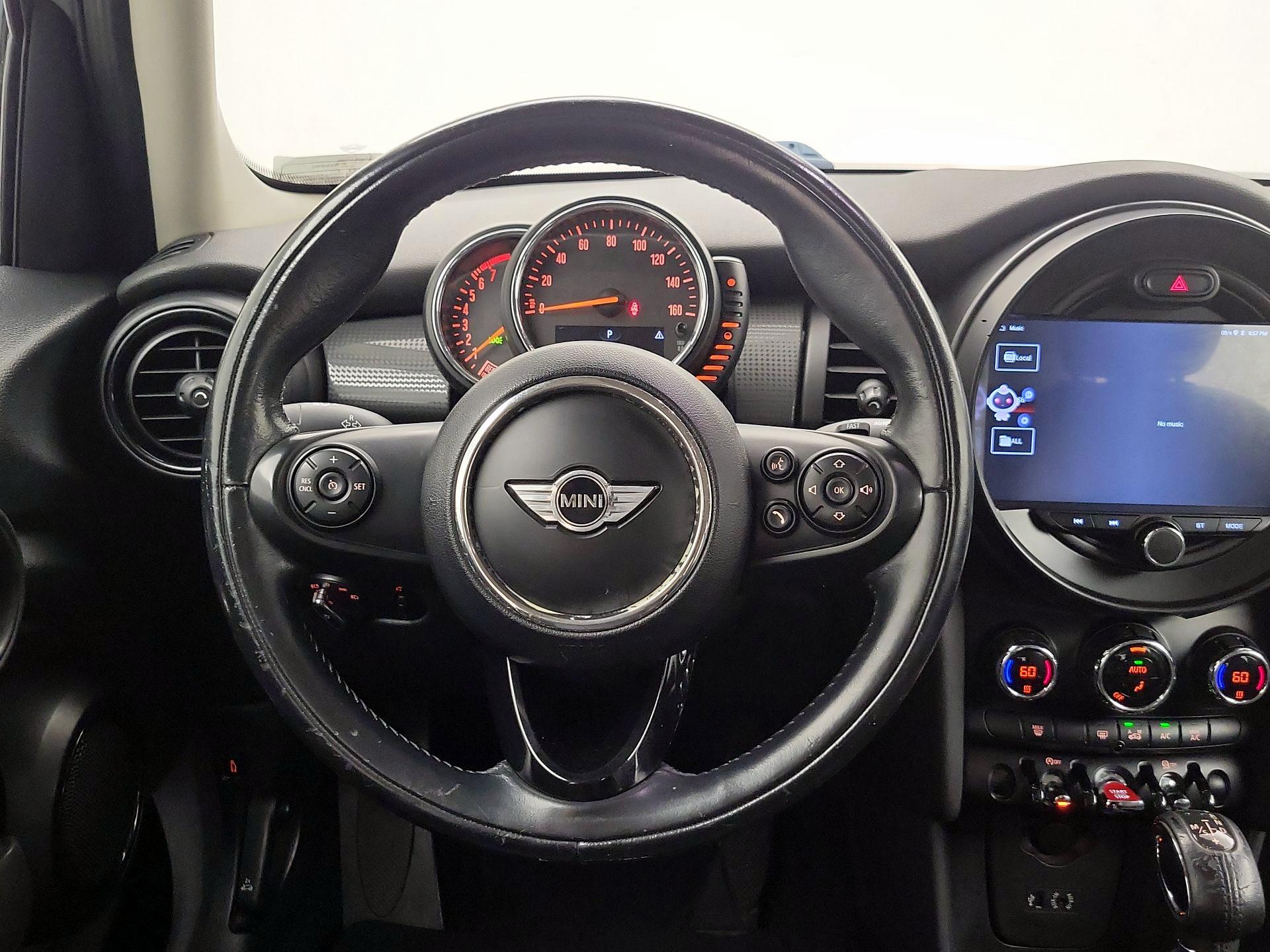 Thumbnail: 2017 MINI Cooper Hardtop - 10