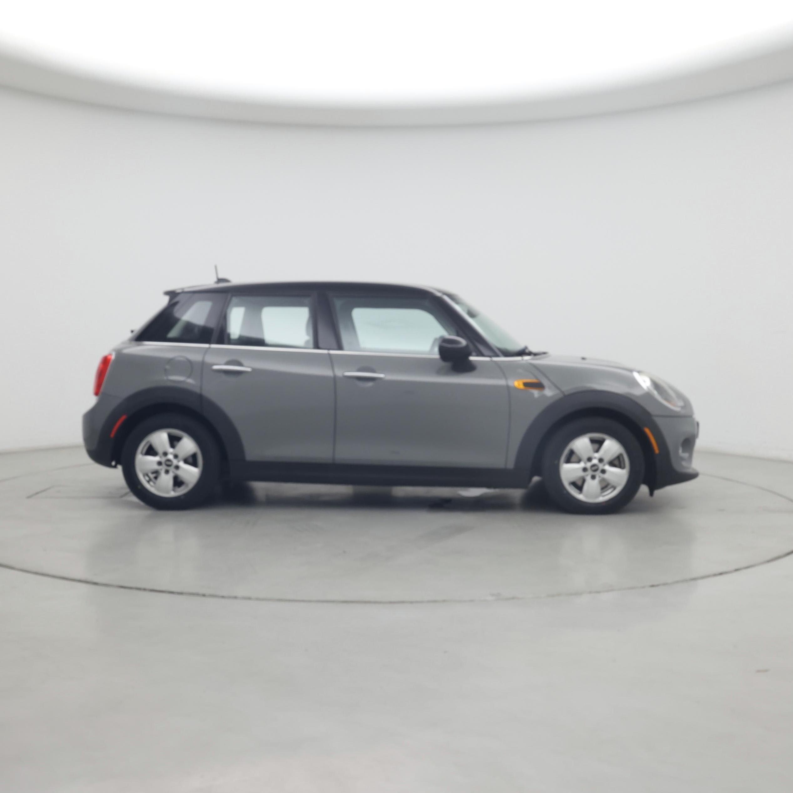 Thumbnail: 2017 MINI Cooper Hardtop - 7
