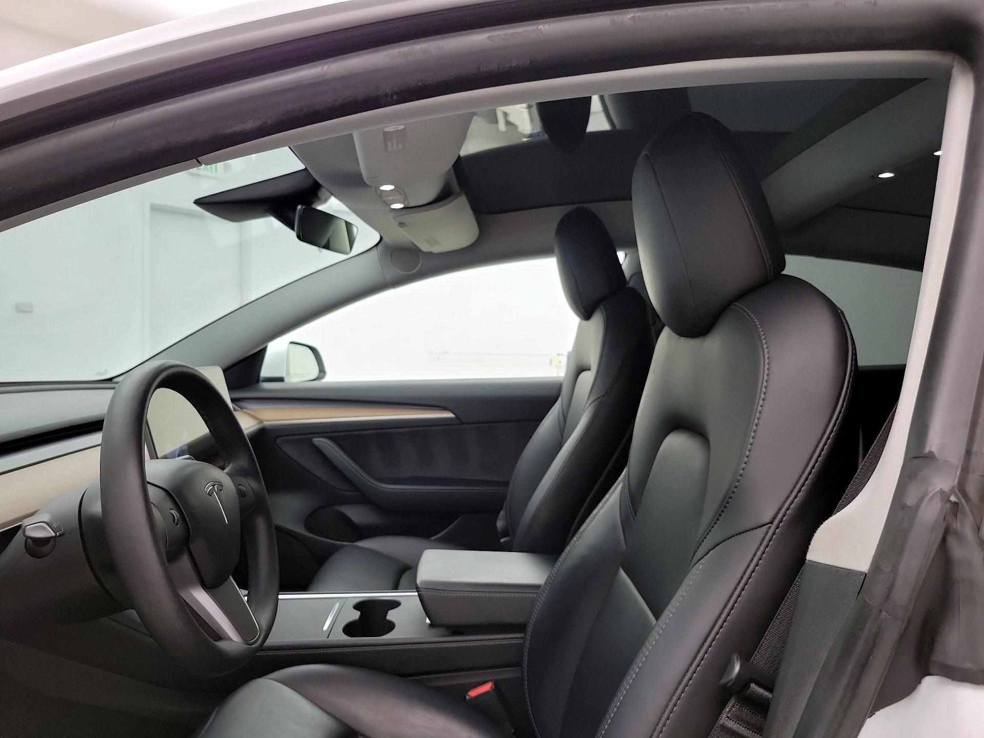 Thumbnail: 2021 Tesla Model 3 - 19