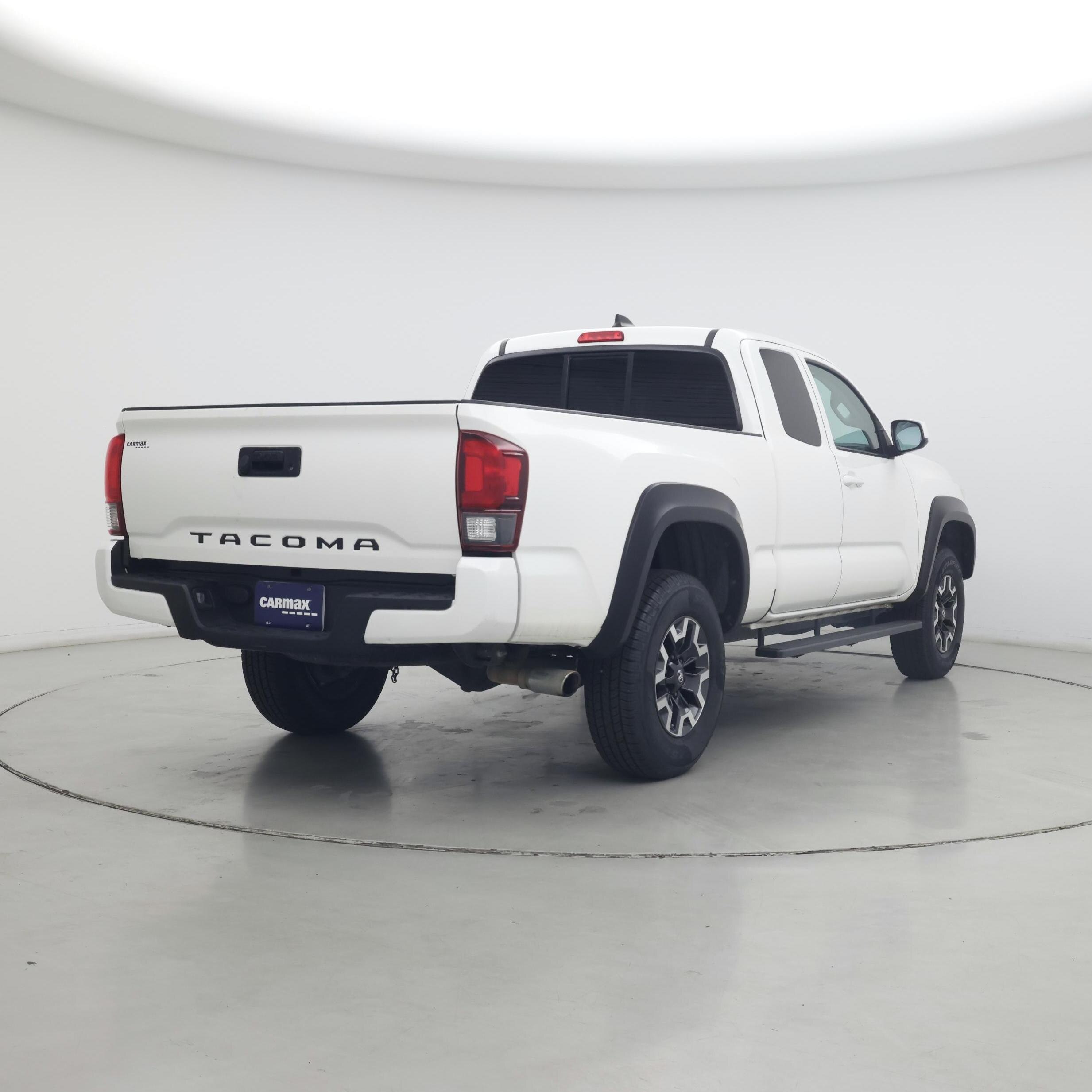 Thumbnail: 2021 Toyota Tacoma - 8