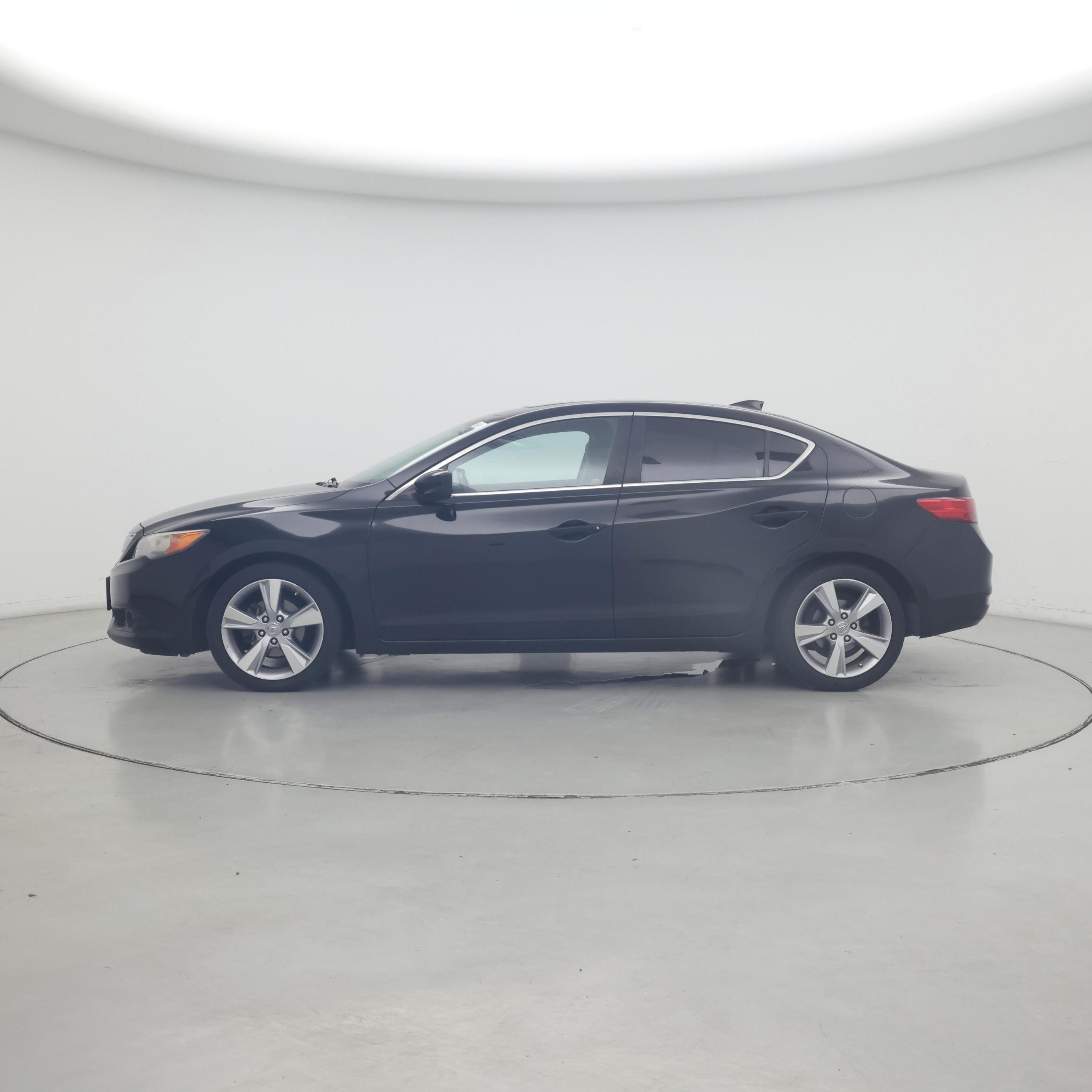 Thumbnail: 2013 Acura ILX - 3