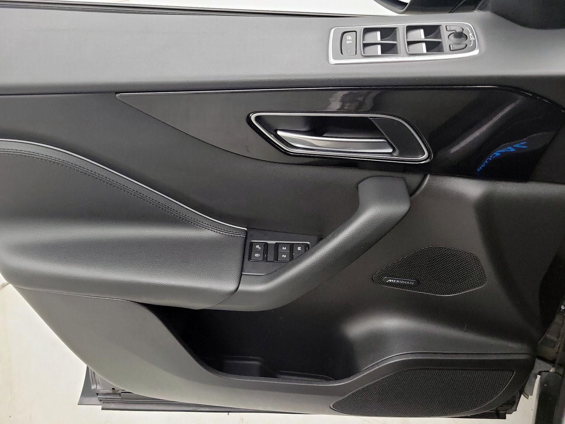 Thumbnail: 2019 Jaguar F-Pace - 12