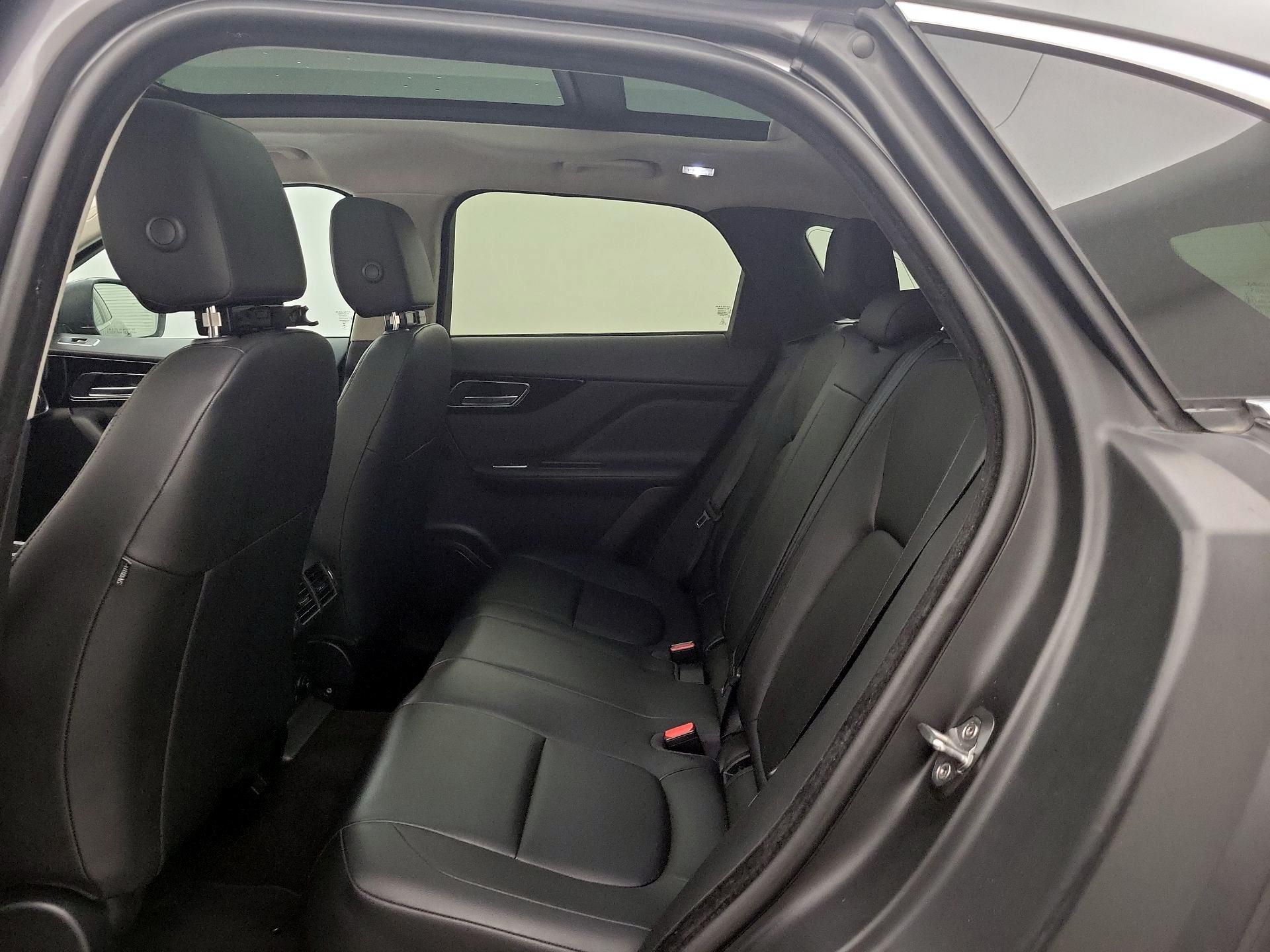 Thumbnail: 2019 Jaguar F-Pace - 20
