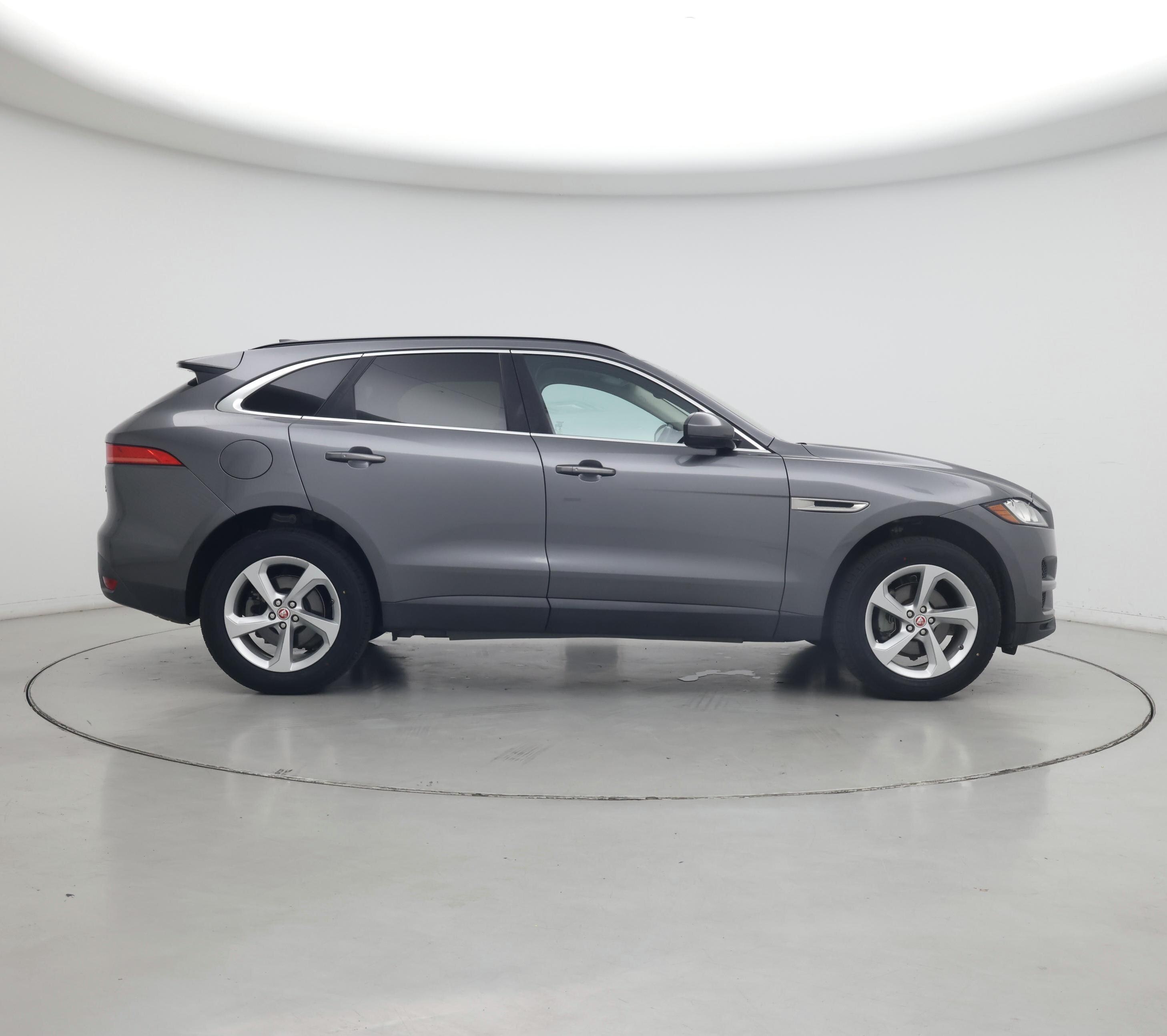 Thumbnail: 2019 Jaguar F-Pace - 7