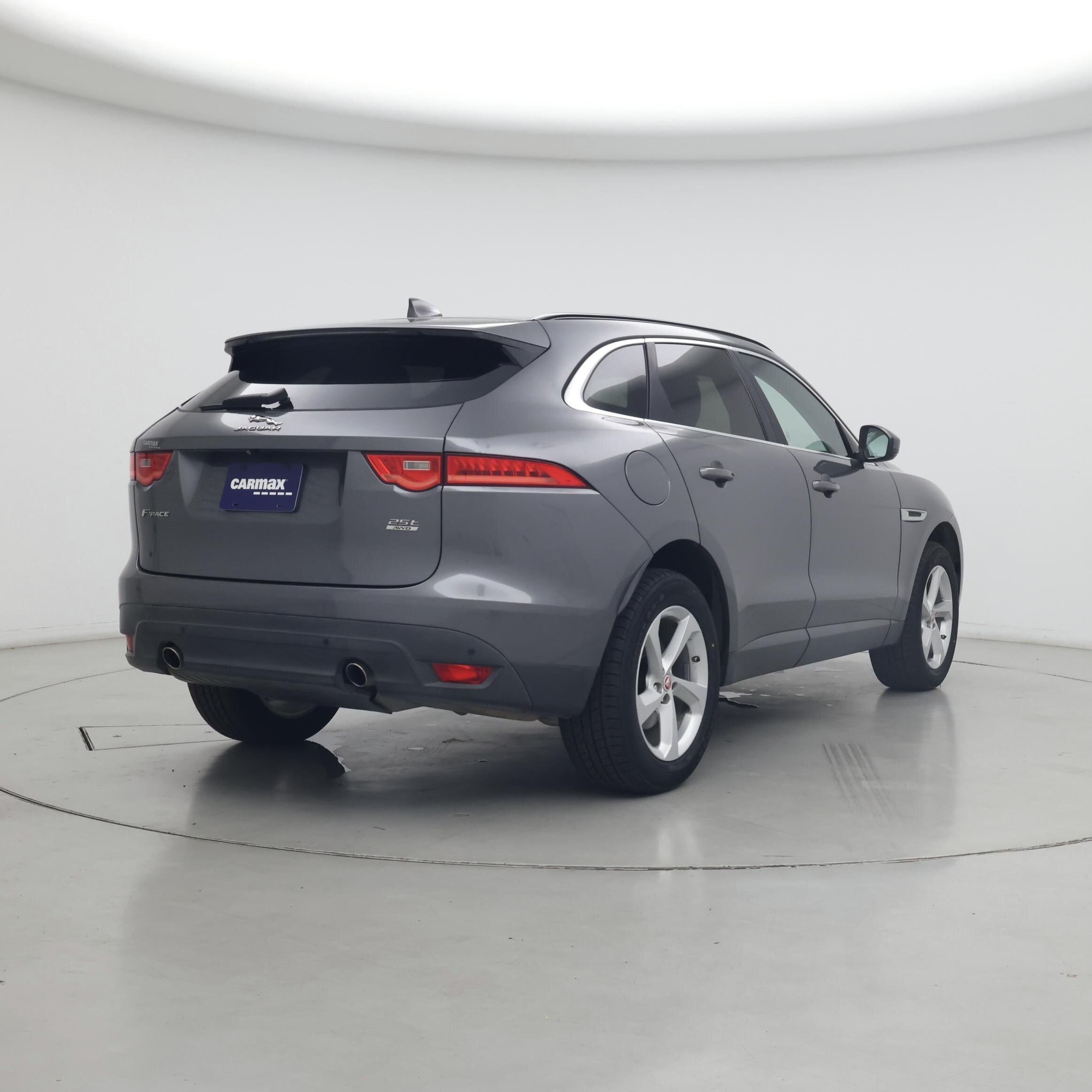 Thumbnail: 2019 Jaguar F-Pace - 8