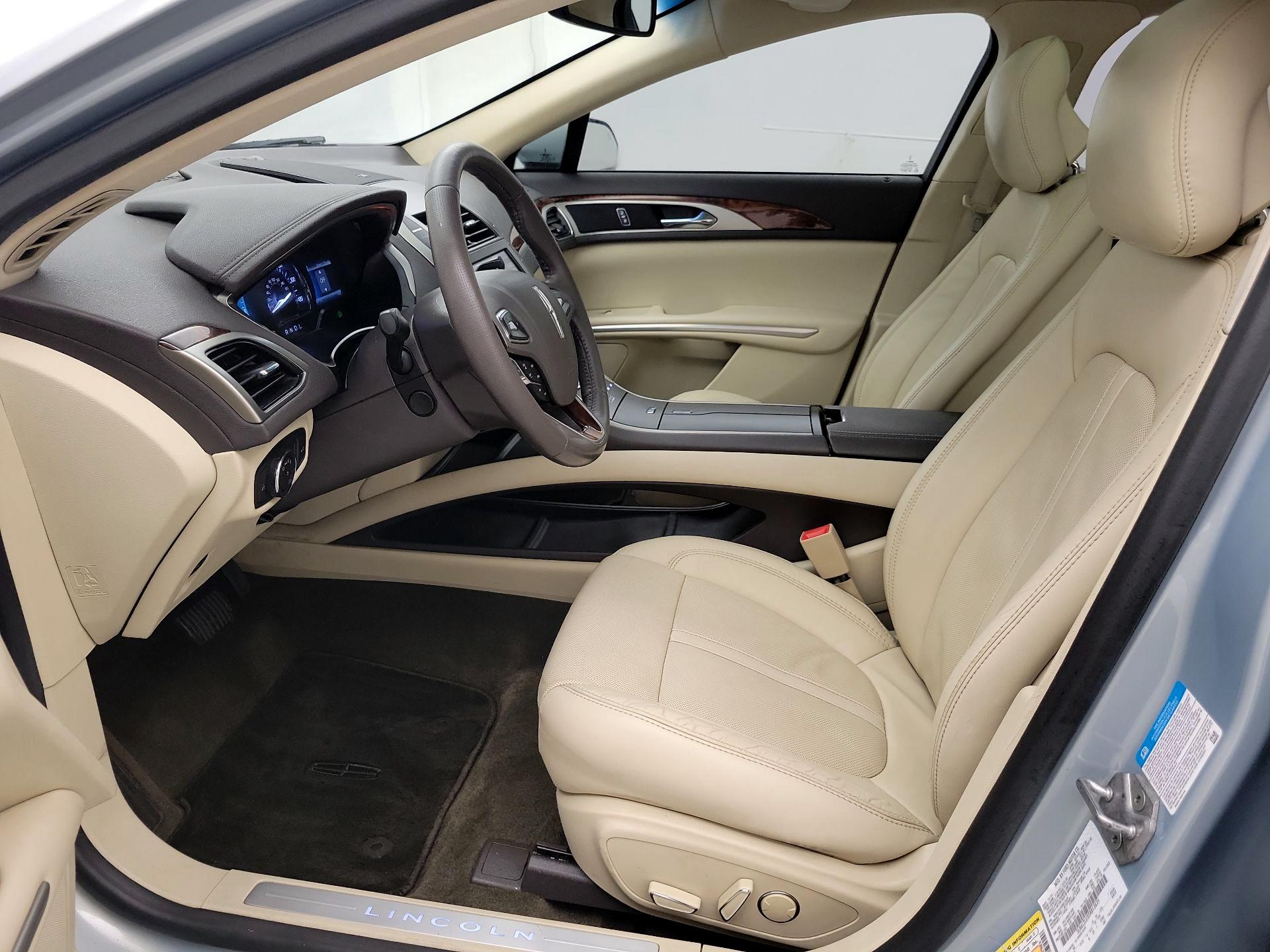 Thumbnail: 2014 Lincoln MKZ - 11