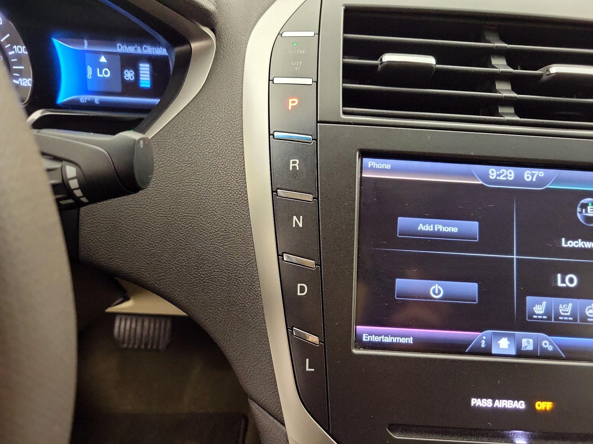 Thumbnail: 2014 Lincoln MKZ - 18