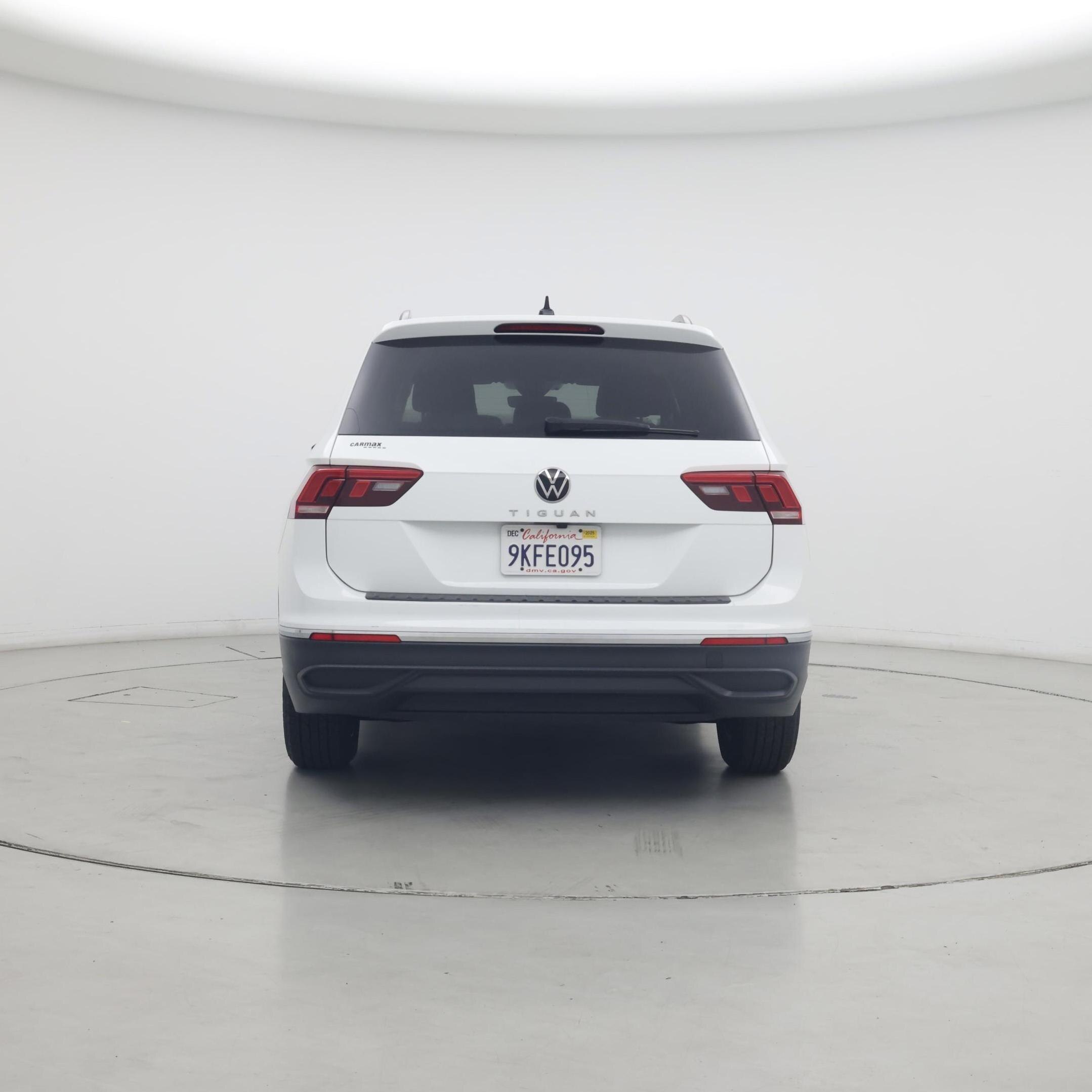 Thumbnail: 2023 Volkswagen Tiguan - 6