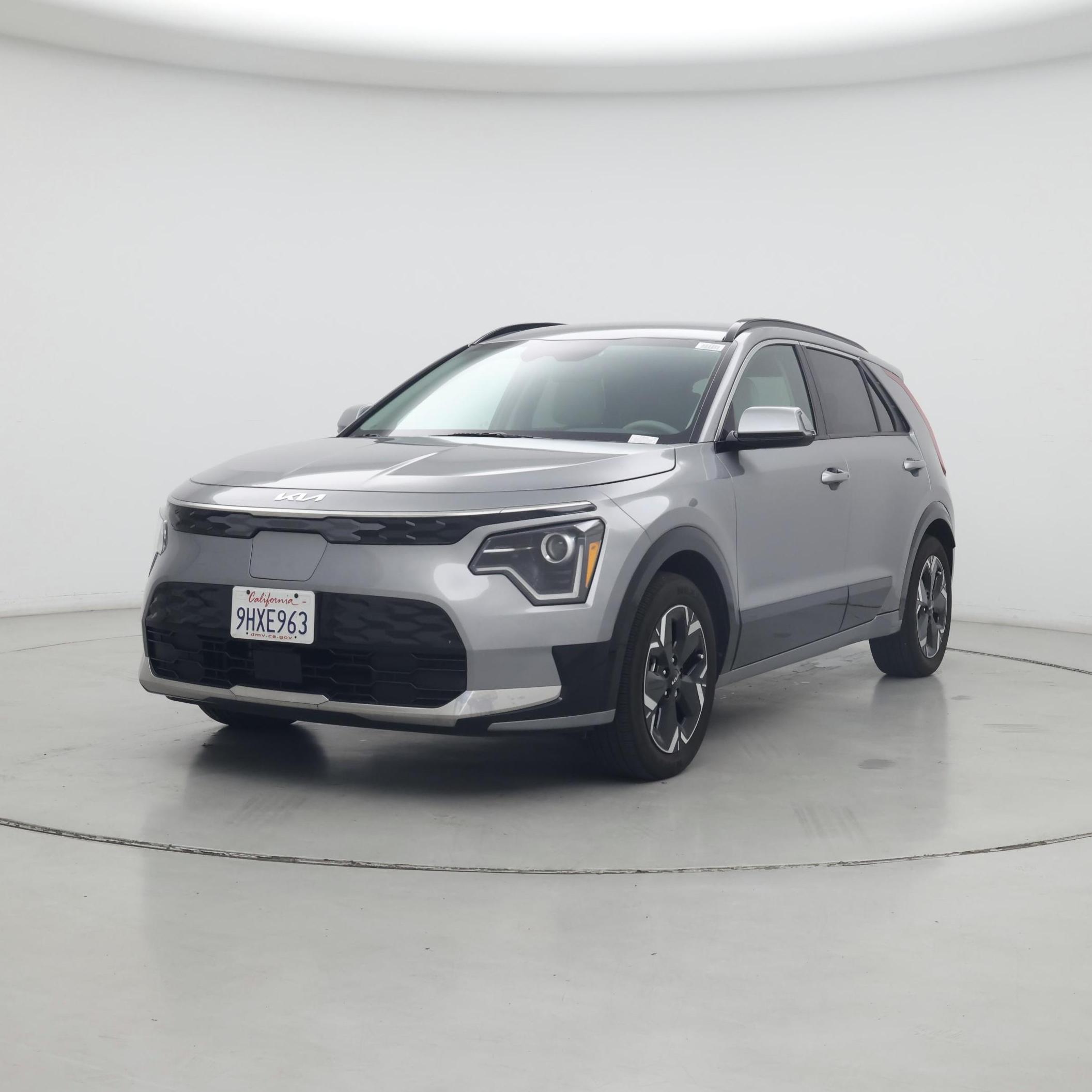 Thumbnail: 2023 Kia Niro - 4