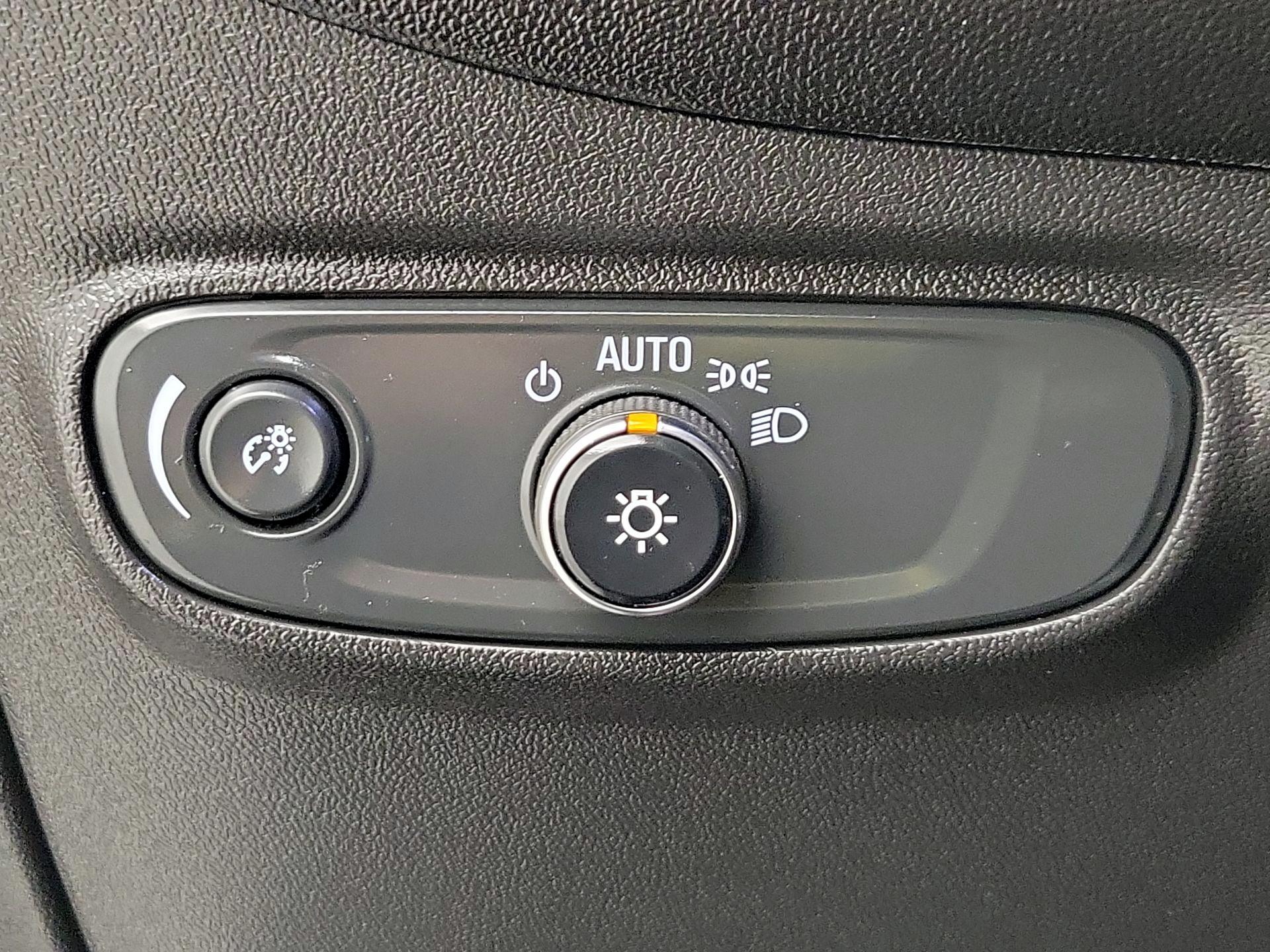 Thumbnail: 2019 Chevrolet Equinox - 13
