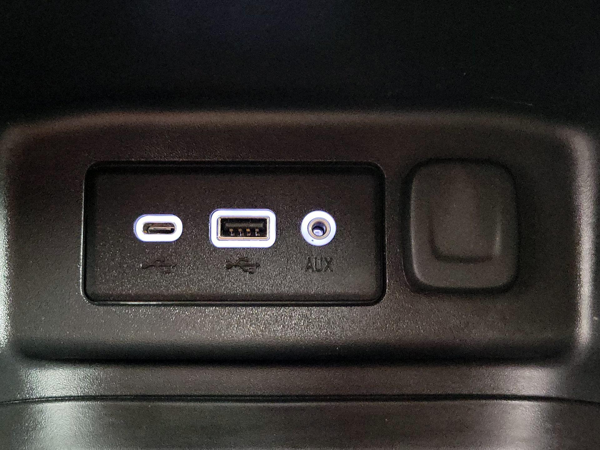 Thumbnail: 2019 Chevrolet Equinox - 18