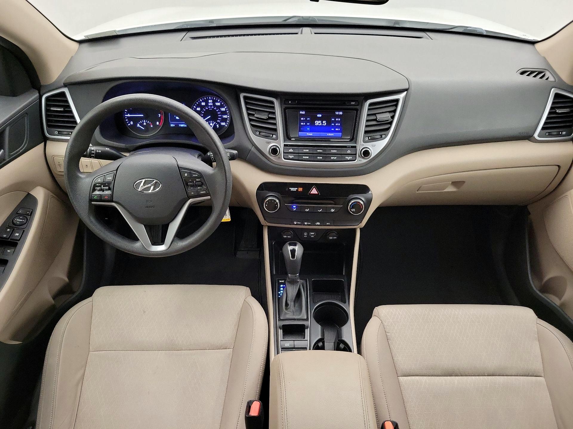Thumbnail: 2016 Hyundai Tucson - 9