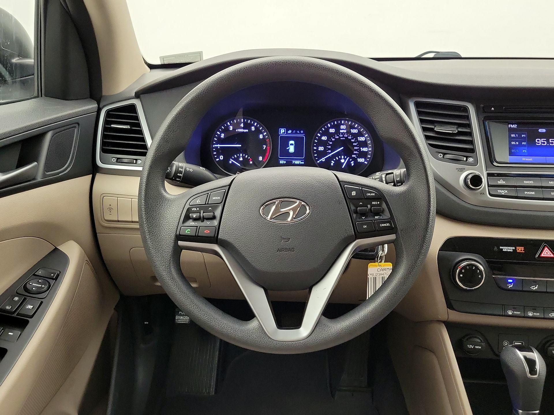 Thumbnail: 2016 Hyundai Tucson - 10