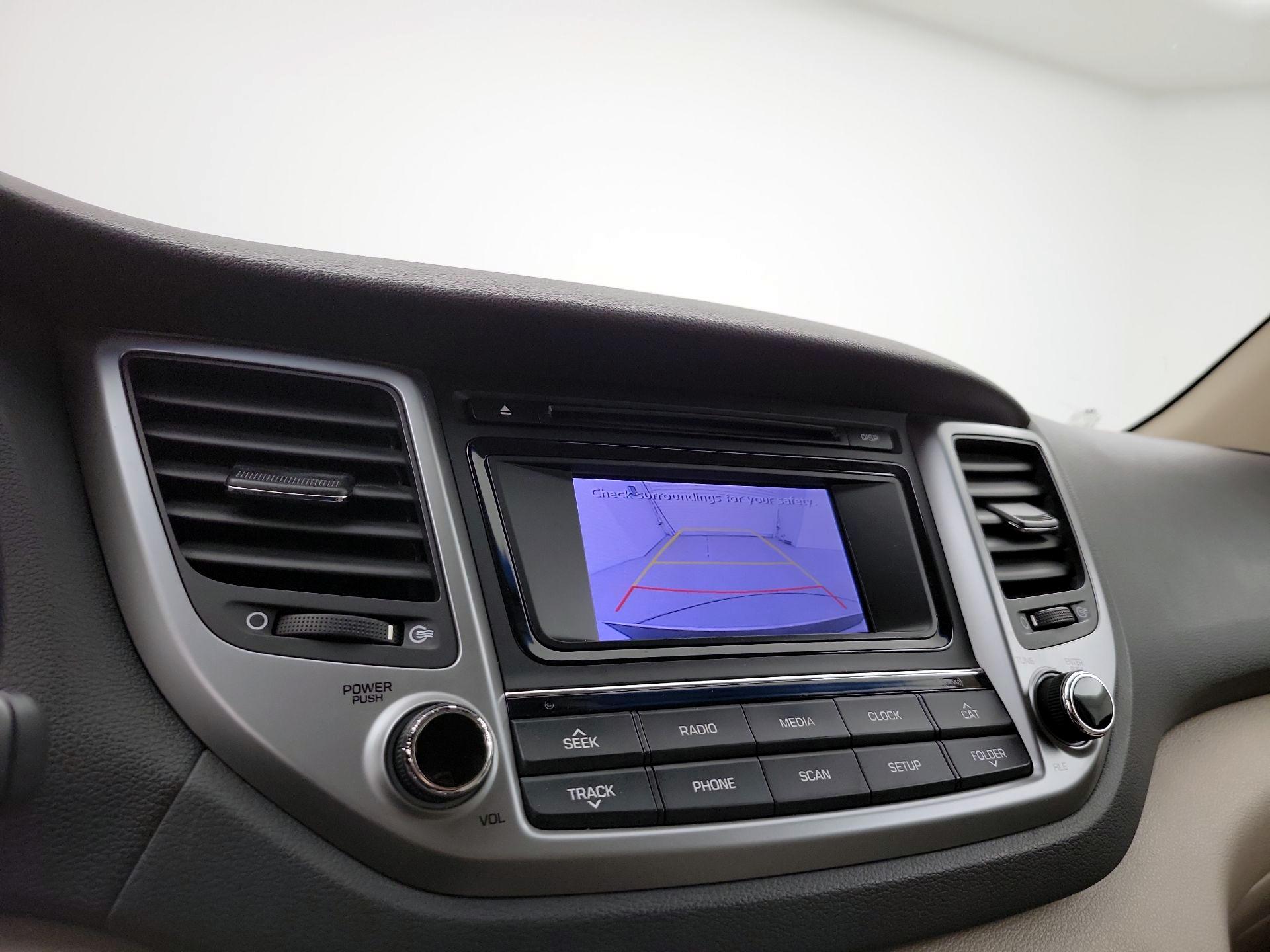 Thumbnail: 2016 Hyundai Tucson - 14