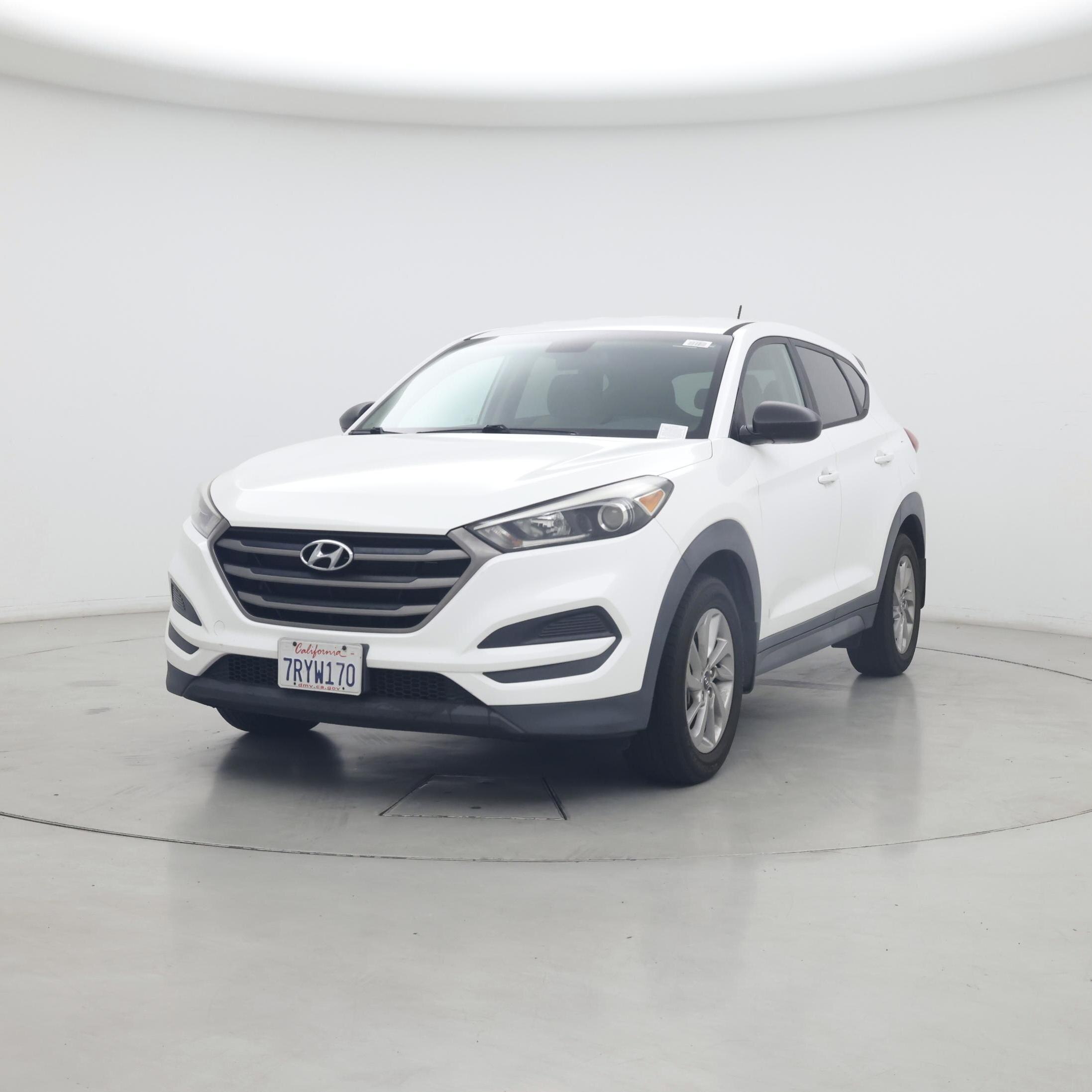 Thumbnail: 2016 Hyundai Tucson - 4