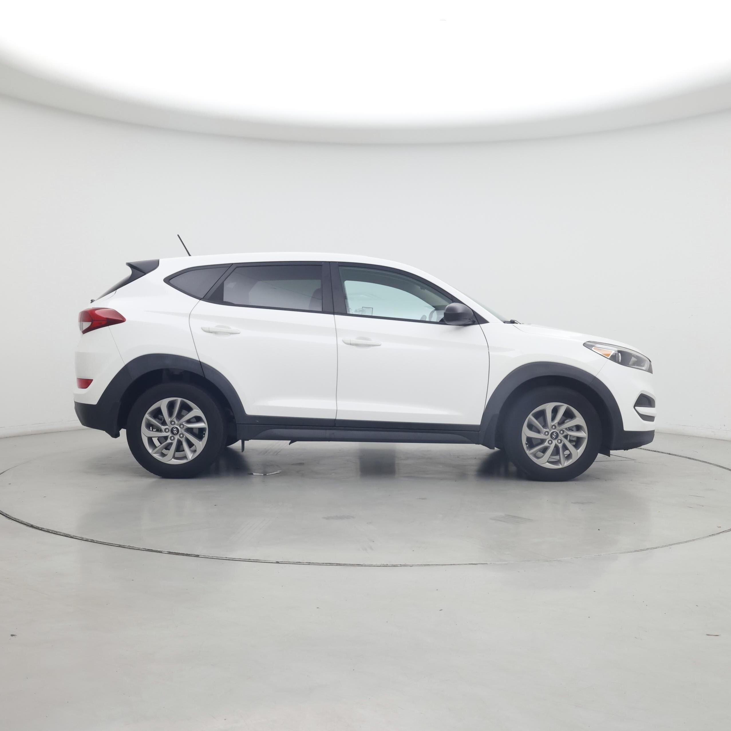 Thumbnail: 2016 Hyundai Tucson - 7