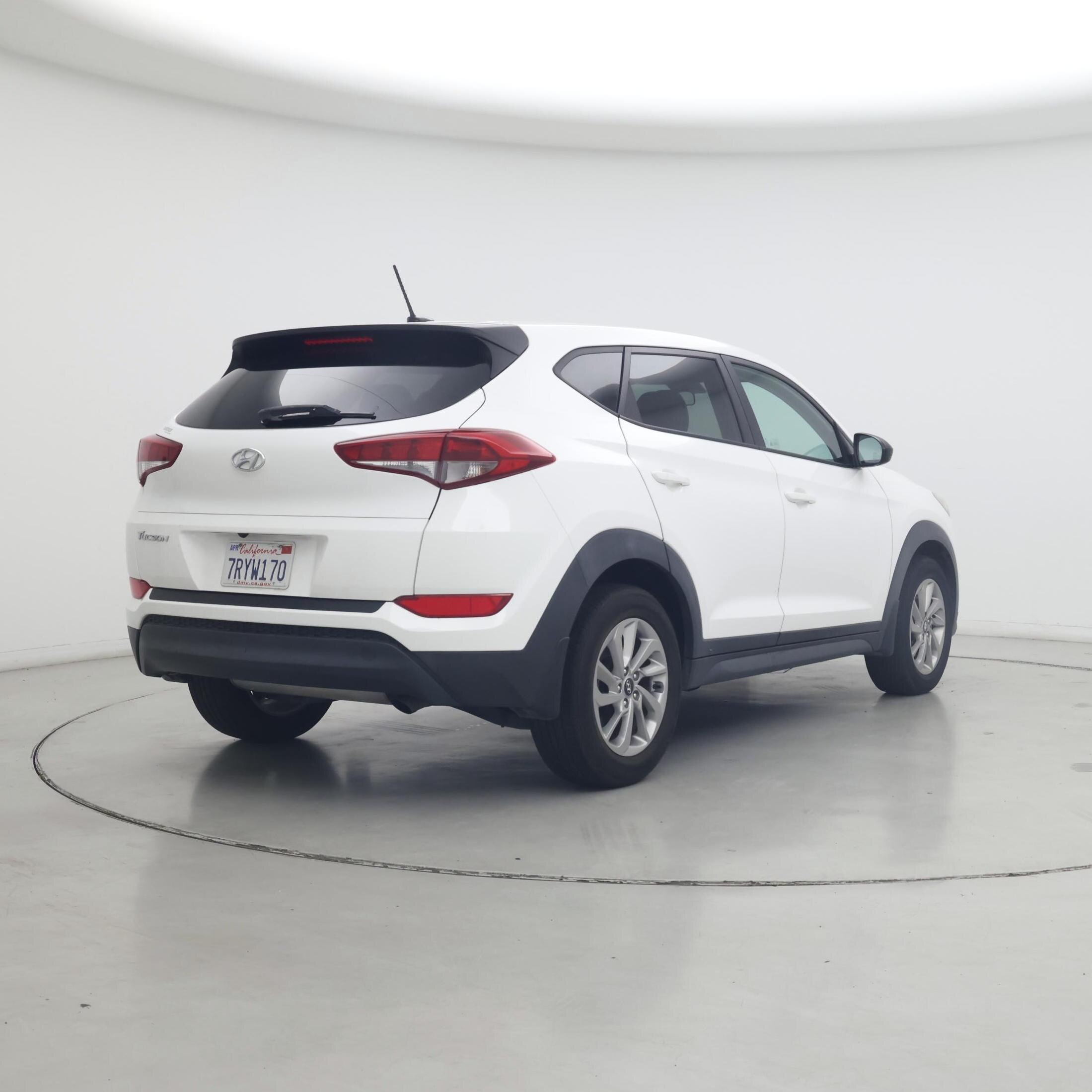 Thumbnail: 2016 Hyundai Tucson - 8