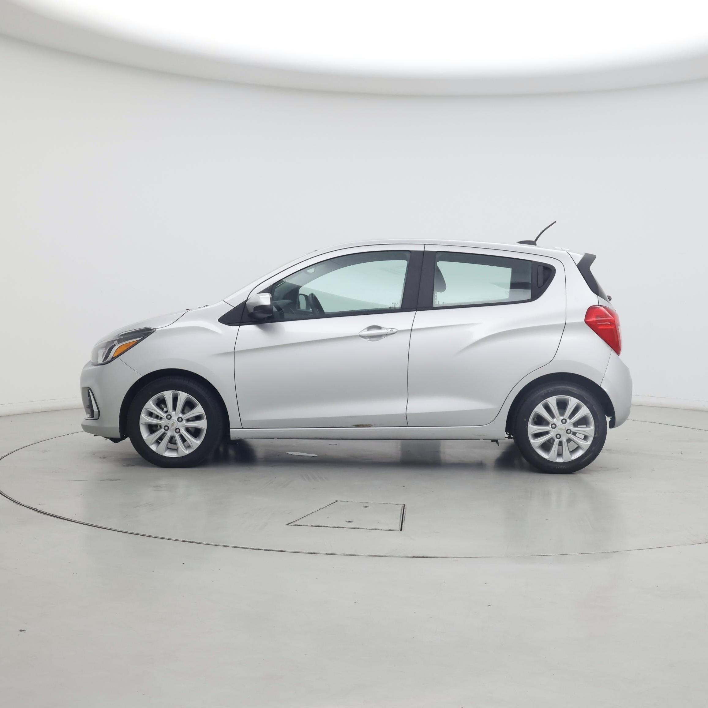 Thumbnail: 2017 Chevrolet Spark - 3